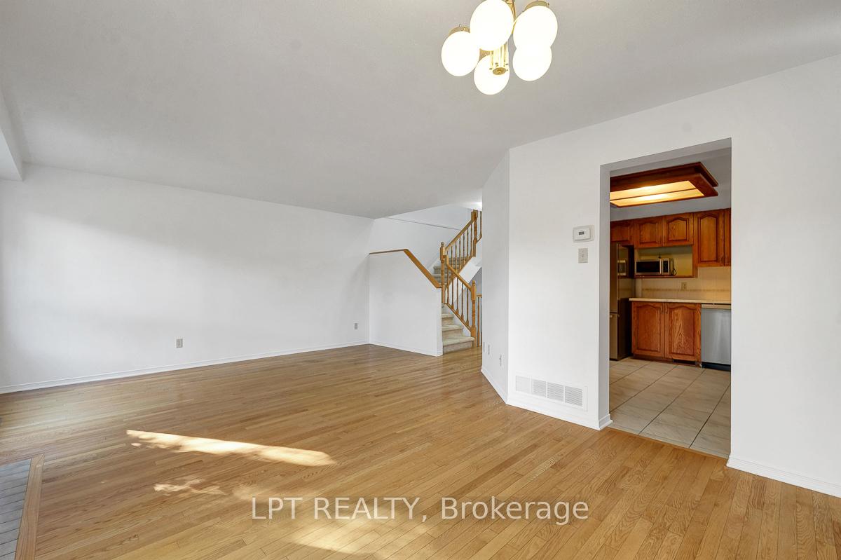 Photo 15 of 6 Sandcliffe Terrace, Ottawa, Centrepointe — HOMEH