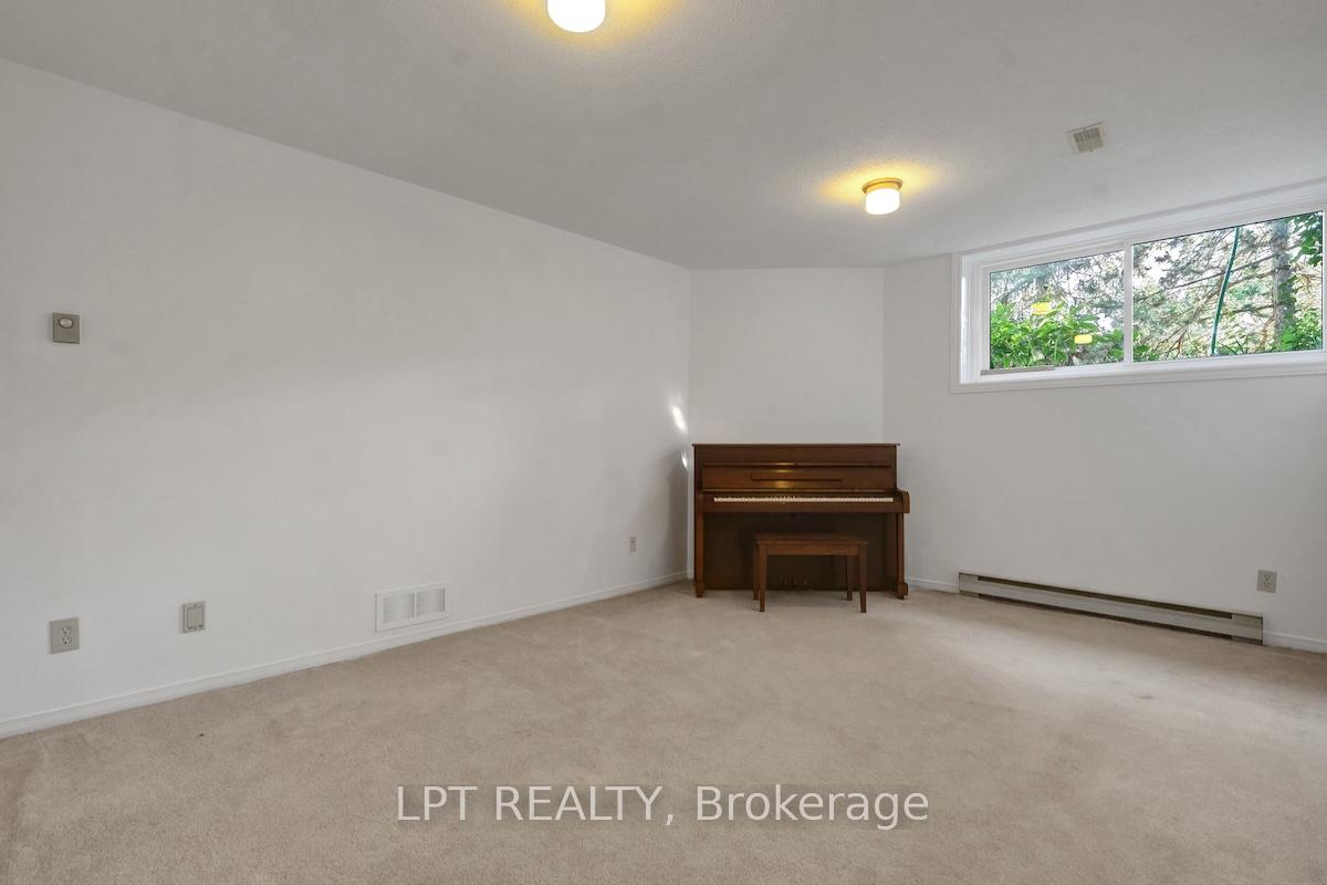 Photo 33 of 6 Sandcliffe Terrace, Ottawa, Centrepointe — HOMEH