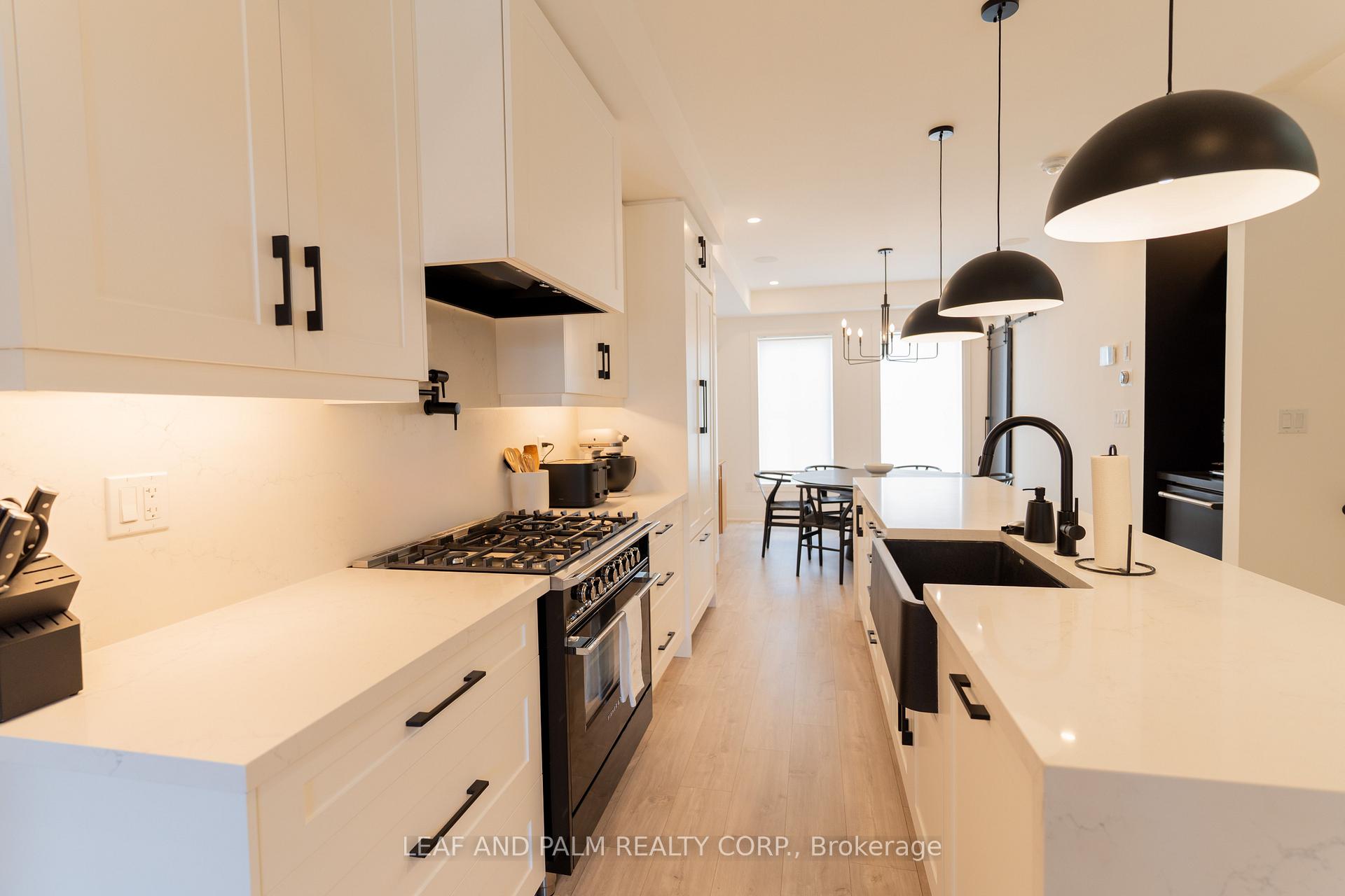 Photo 7 of Unit 3, 10250 Keele Street, Vaughan, Maple — HOMEH