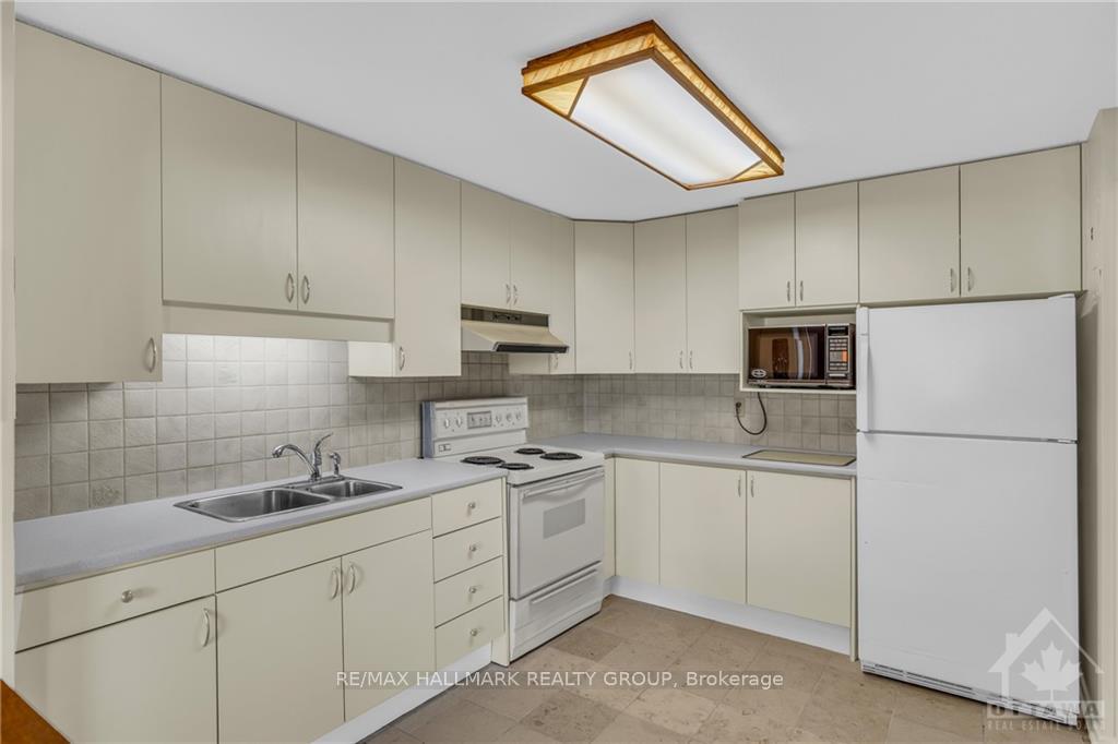 Photo 13 of Unit 108, 1465 Baseline Road, Ottawa, Copeland Park — HOMEH