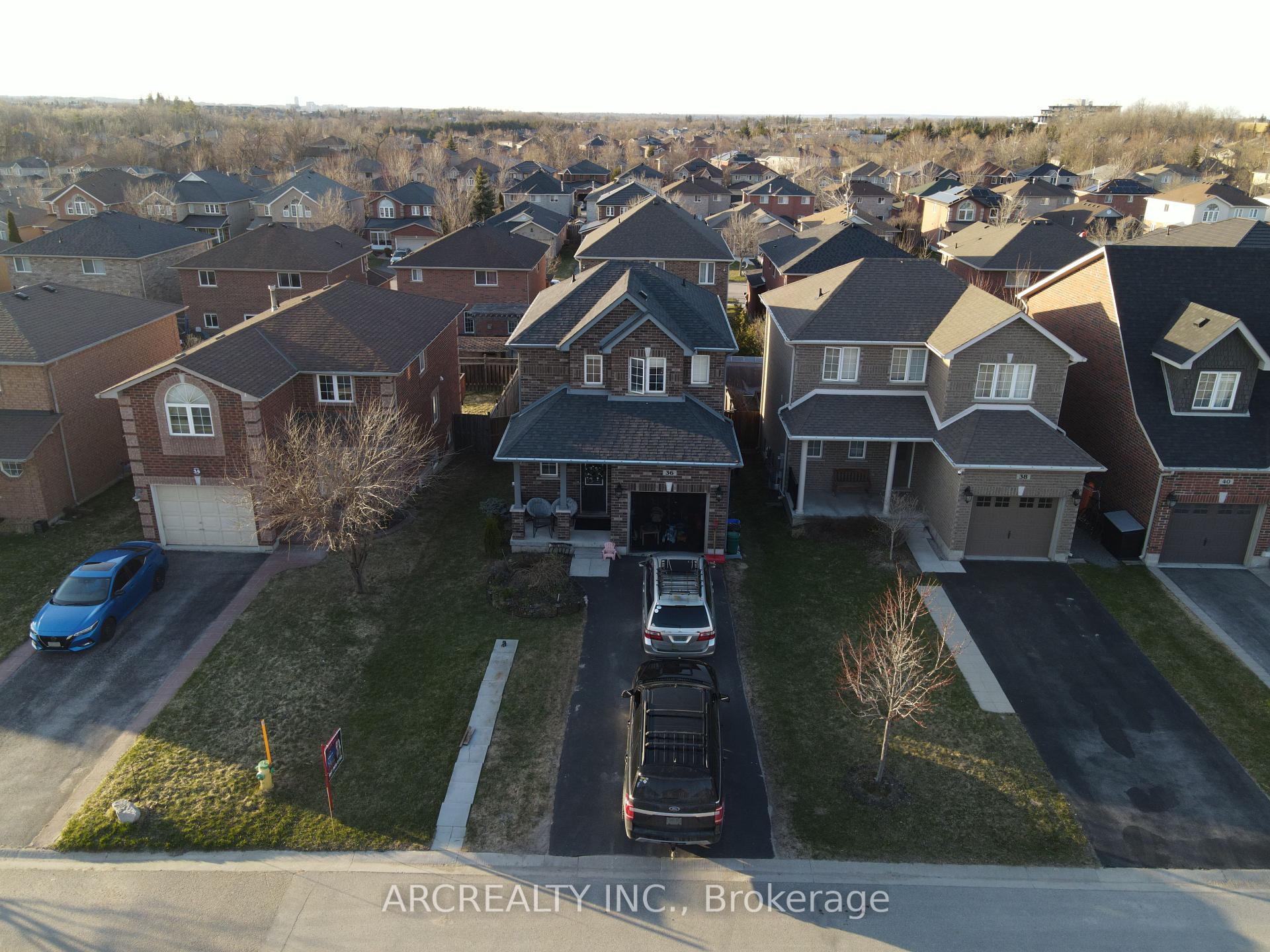 Photo 3 of 36 Booth Lane, Barrie, Painswick South — HOMEH
