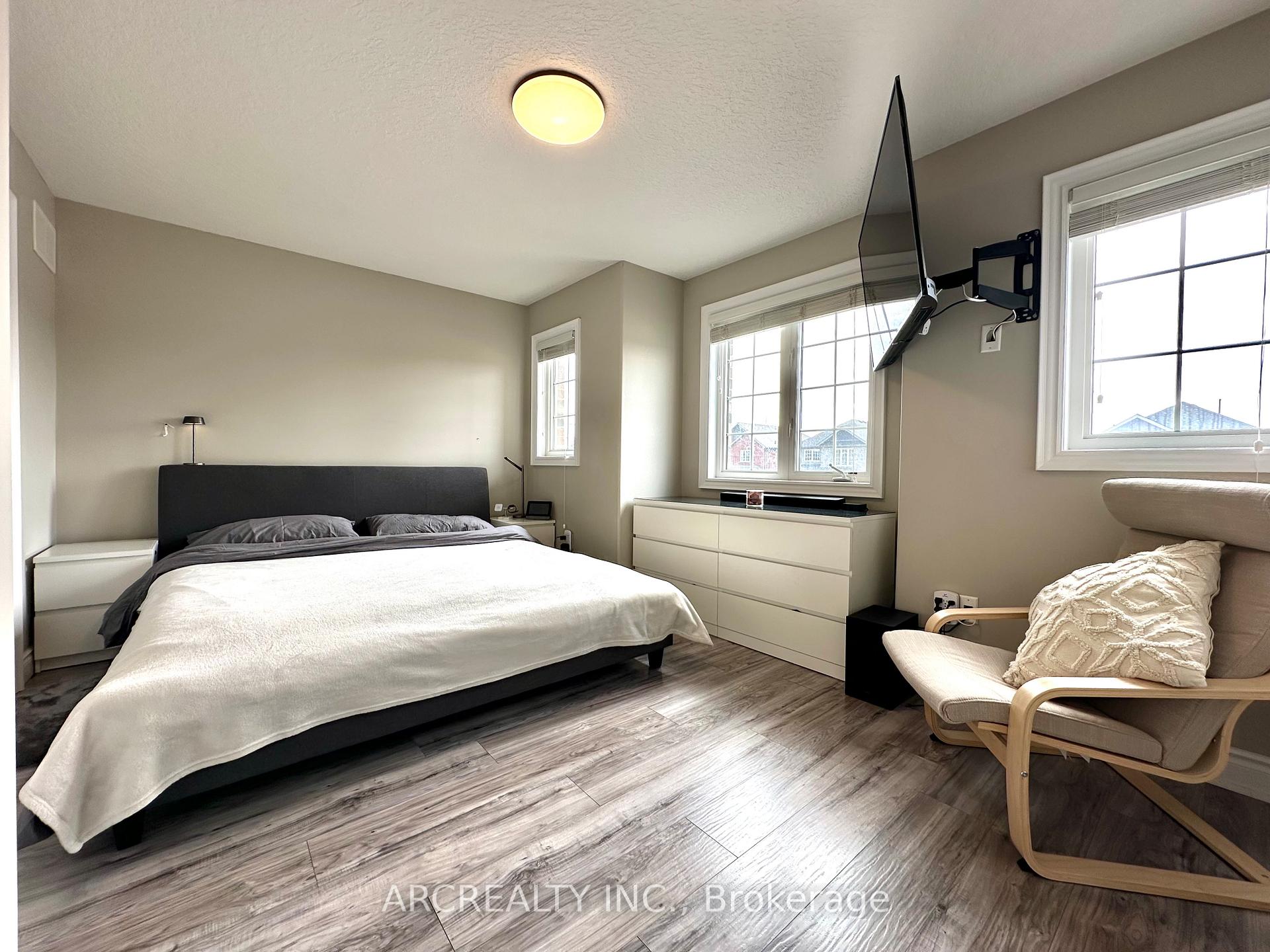 Photo 15 of 36 Booth Lane, Barrie, Painswick South — HOMEH