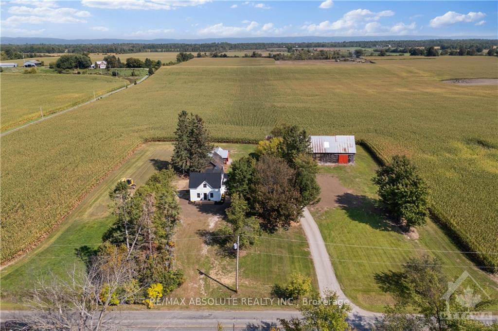Photo 2 of 5084 Canon Smith Drive, Ottawa, Fitzroy — HOMEH