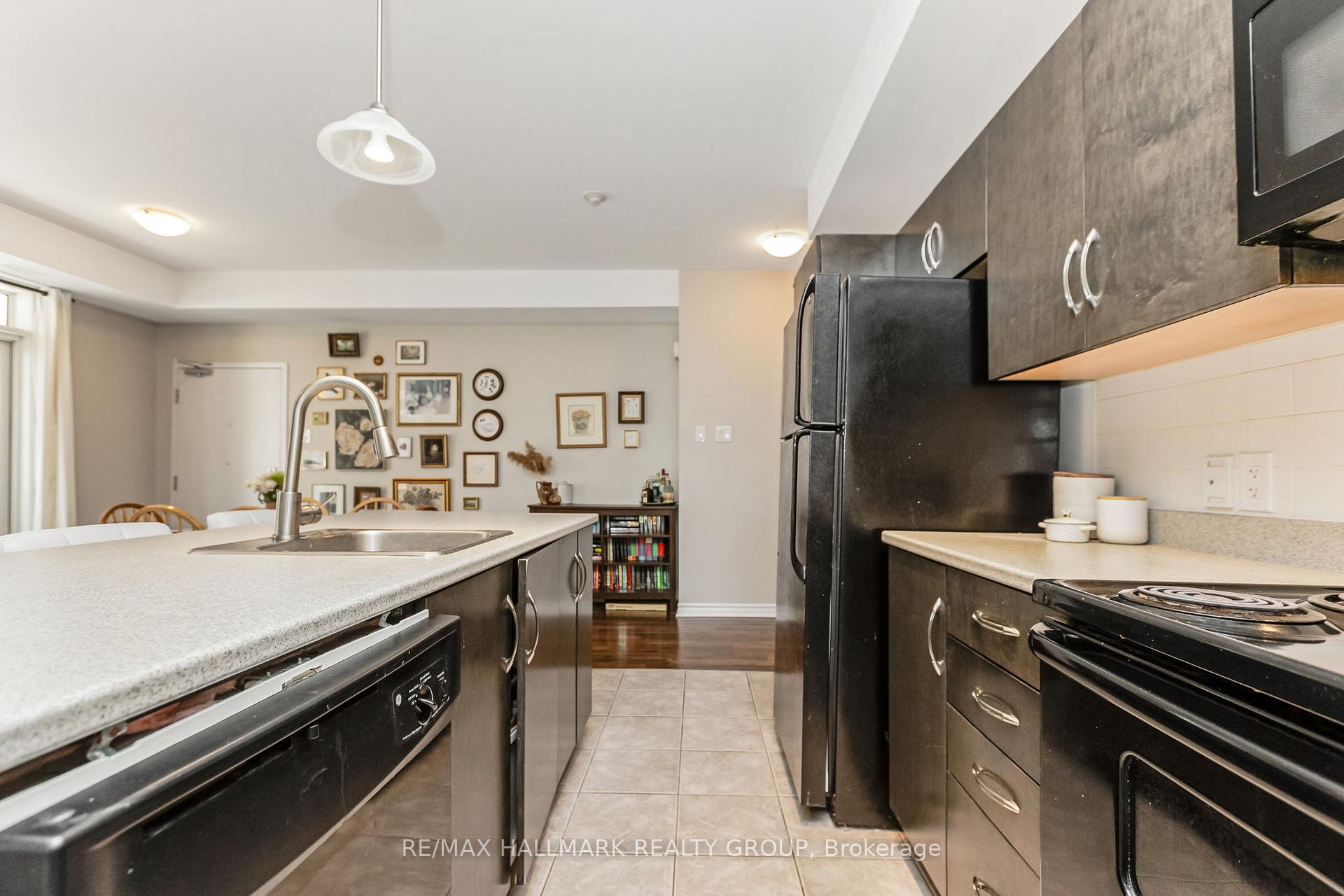 Photo 9 of Unit C, 322 Everest Private, Ottawa, Elmvale Acres — HOMEH