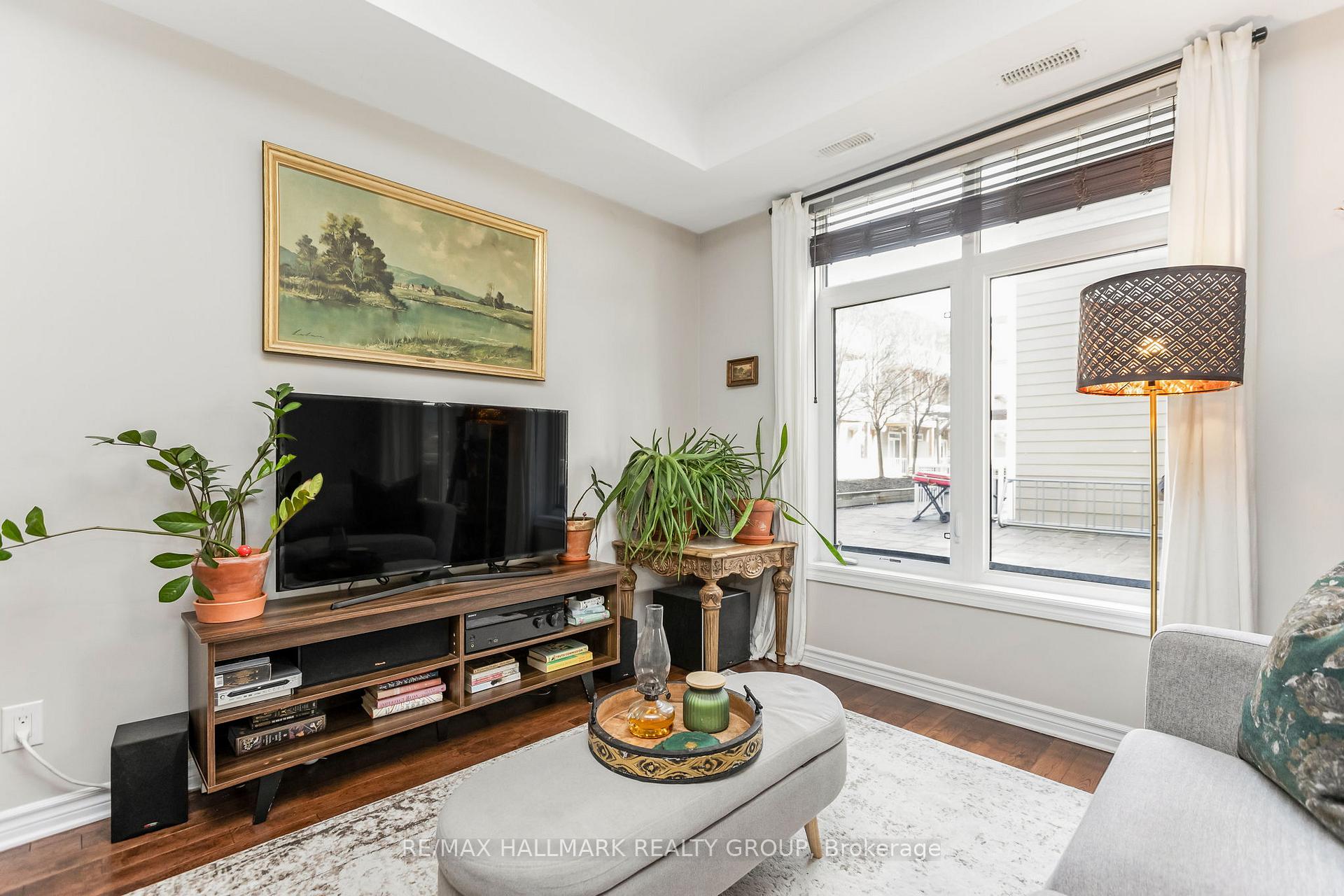 Photo 13 of Unit C, 322 Everest Private, Ottawa, Elmvale Acres — HOMEH