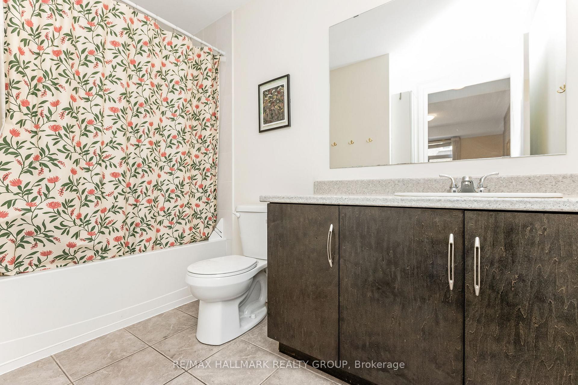 Photo 20 of Unit C, 322 Everest Private, Ottawa, Elmvale Acres — HOMEH