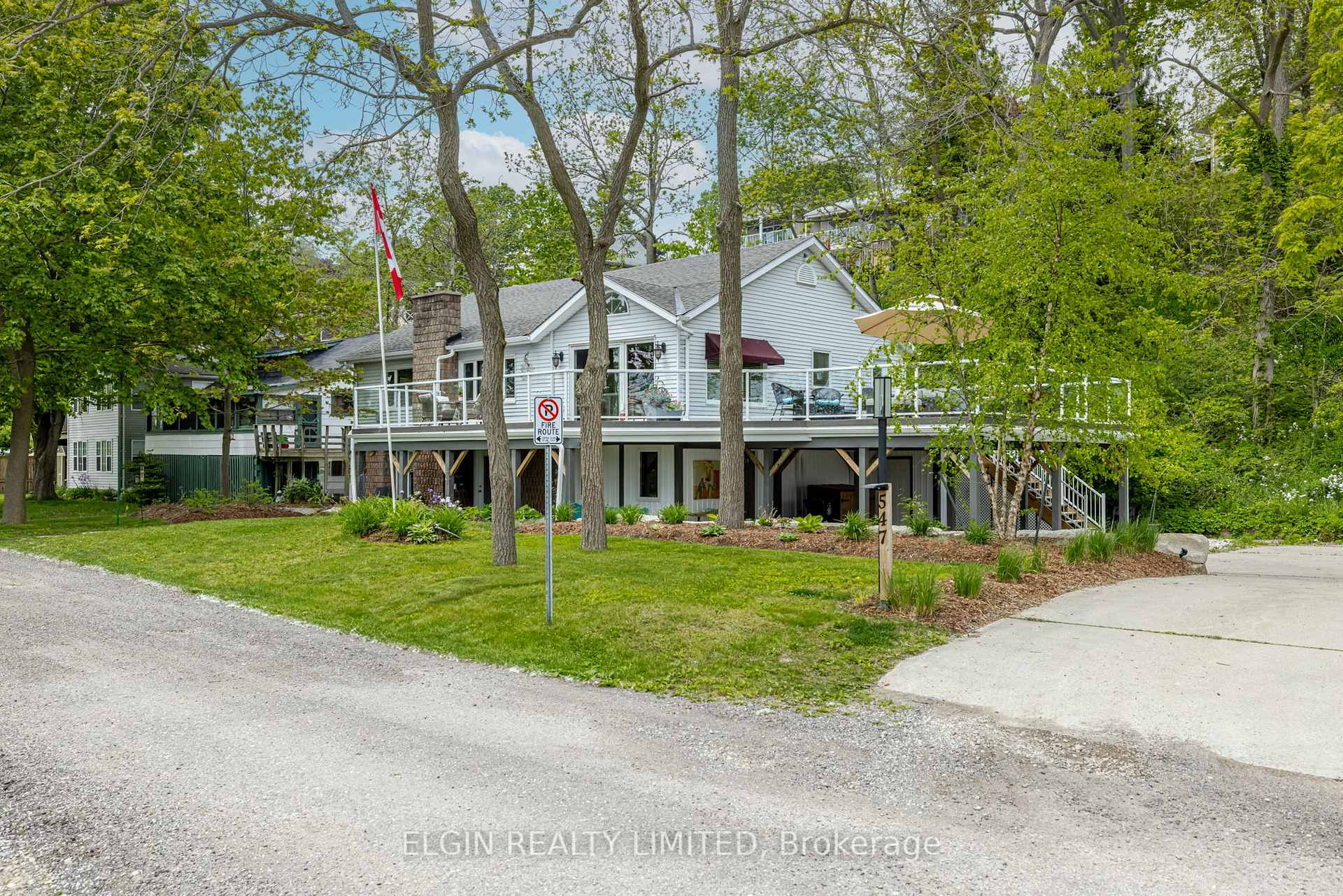 Photo 1 of 547 West Edith Cavell Boulevard, Central Elgin, Rural Central Elgin — HOMEH