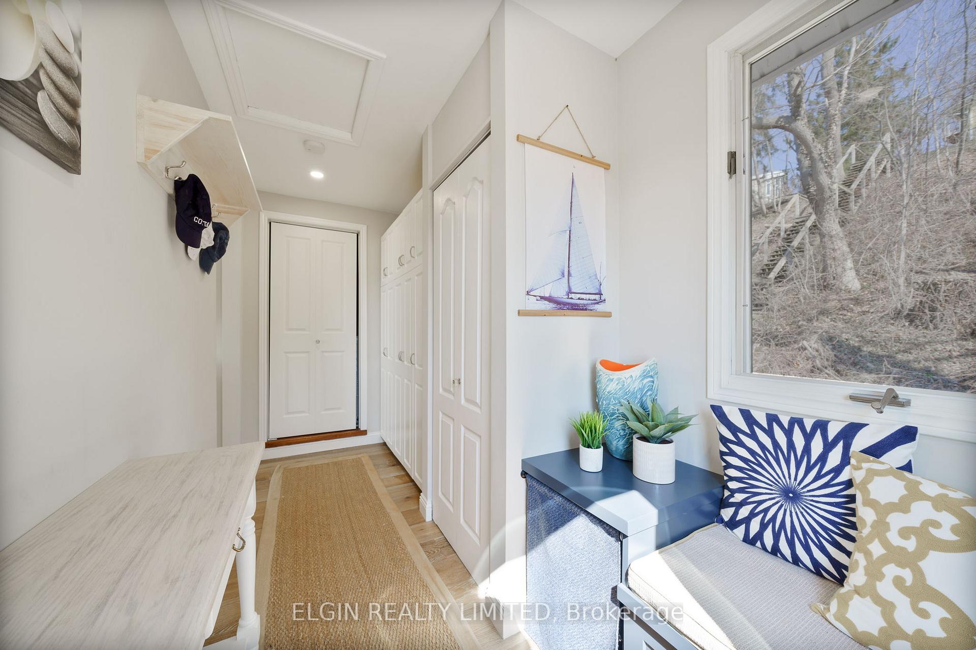 Photo 12 of 547 West Edith Cavell Boulevard, Central Elgin, Rural Central Elgin — HOMEH
