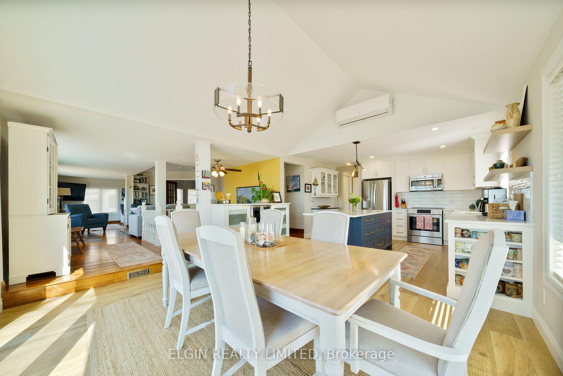 Photo 13 of 547 West Edith Cavell Boulevard, Central Elgin, Rural Central Elgin — HOMEH