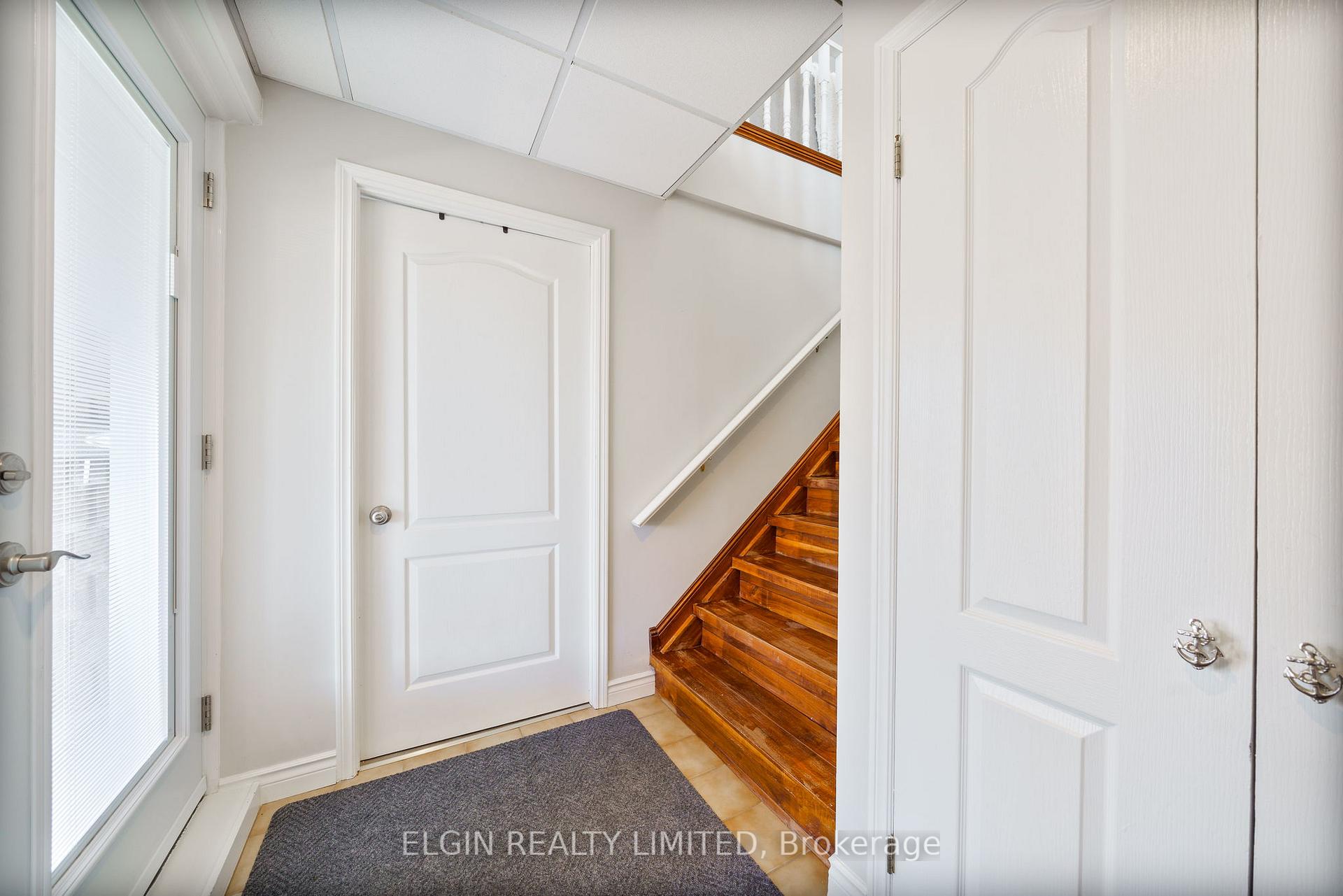 Photo 23 of 547 West Edith Cavell Boulevard, Central Elgin, Rural Central Elgin — HOMEH