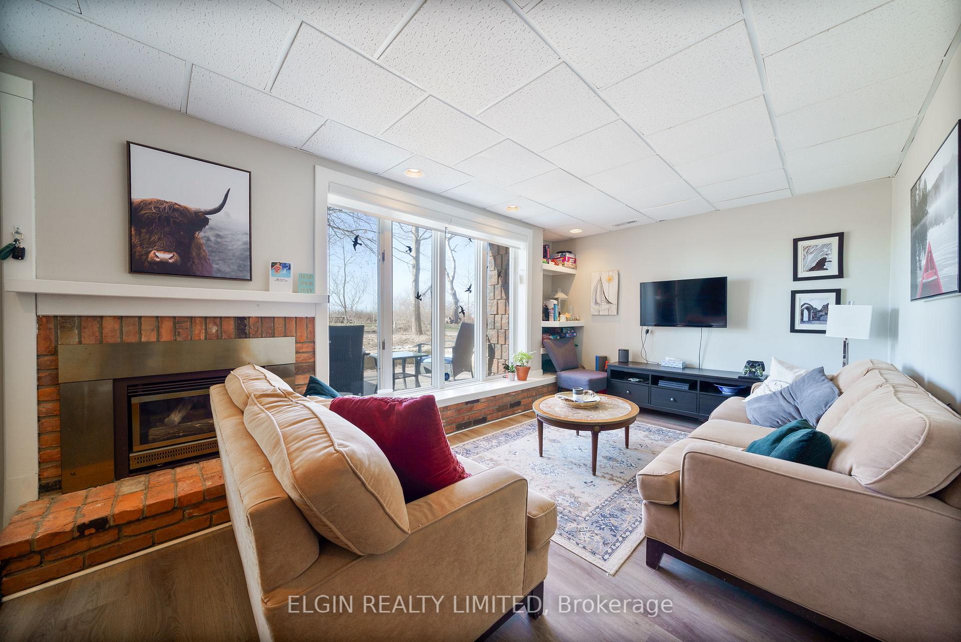 Photo 24 of 547 West Edith Cavell Boulevard, Central Elgin, Rural Central Elgin — HOMEH