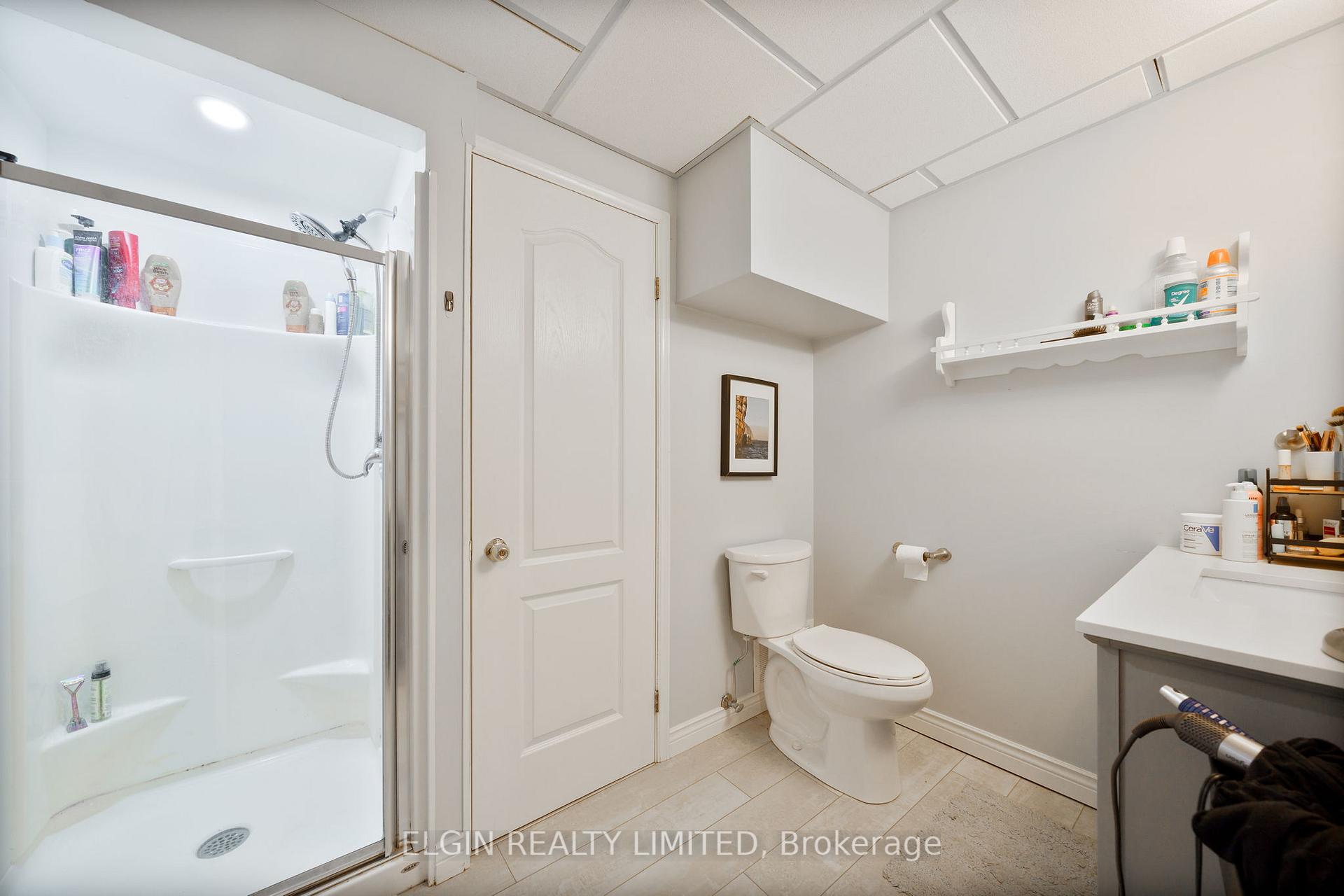 Photo 31 of 547 West Edith Cavell Boulevard, Central Elgin, Rural Central Elgin — HOMEH