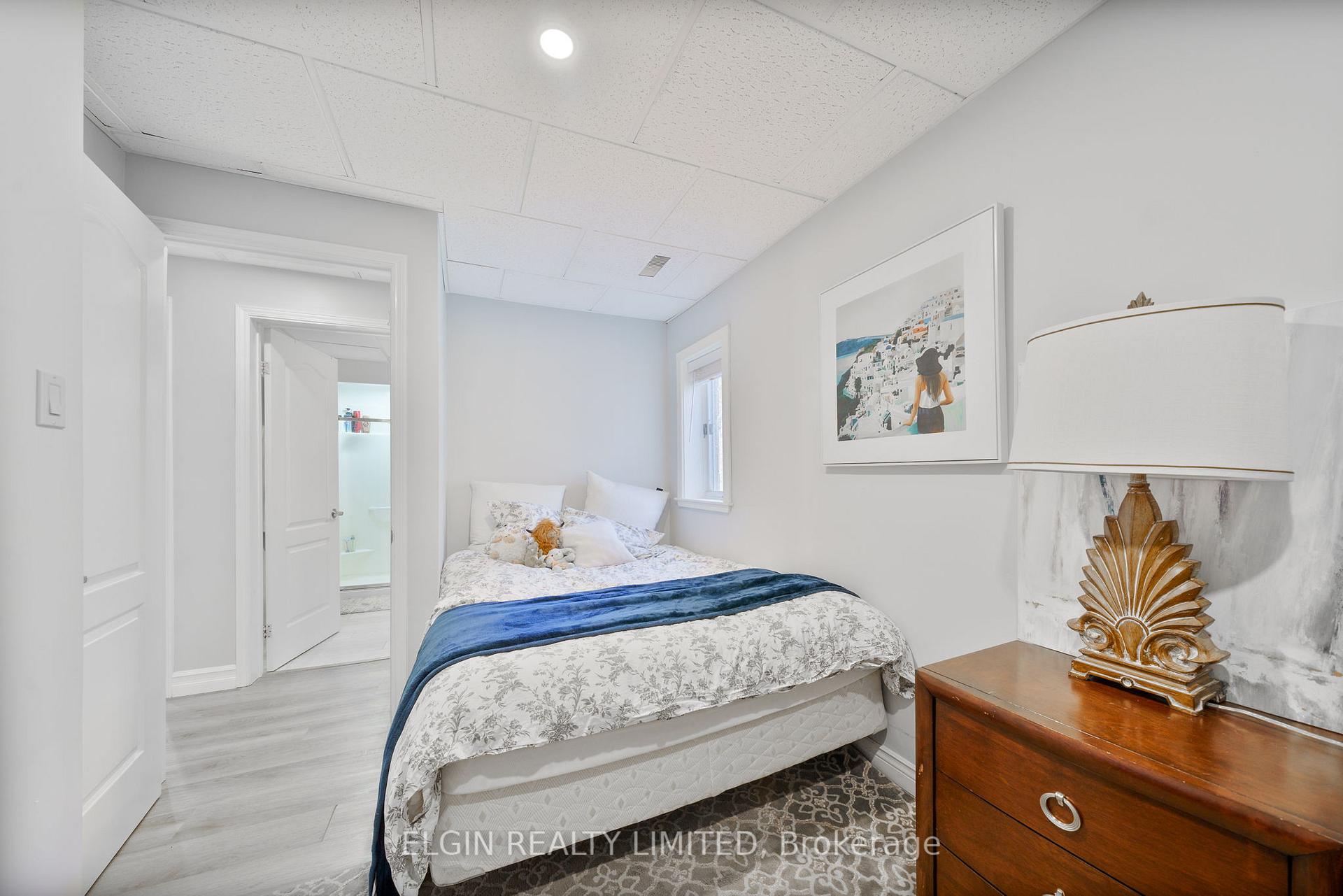 Photo 33 of 547 West Edith Cavell Boulevard, Central Elgin, Rural Central Elgin — HOMEH