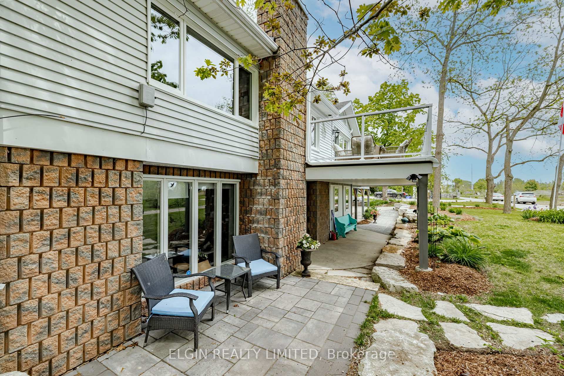 Photo 41 of 547 West Edith Cavell Boulevard, Central Elgin, Rural Central Elgin — HOMEH