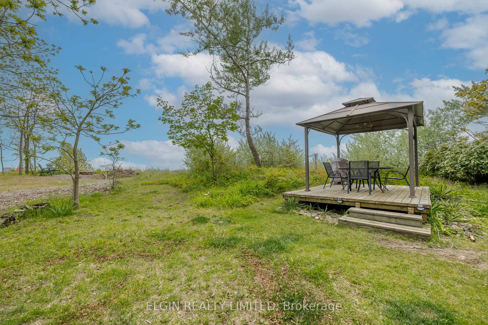 Photo 49 of 547 West Edith Cavell Boulevard, Central Elgin, Rural Central Elgin — HOMEH