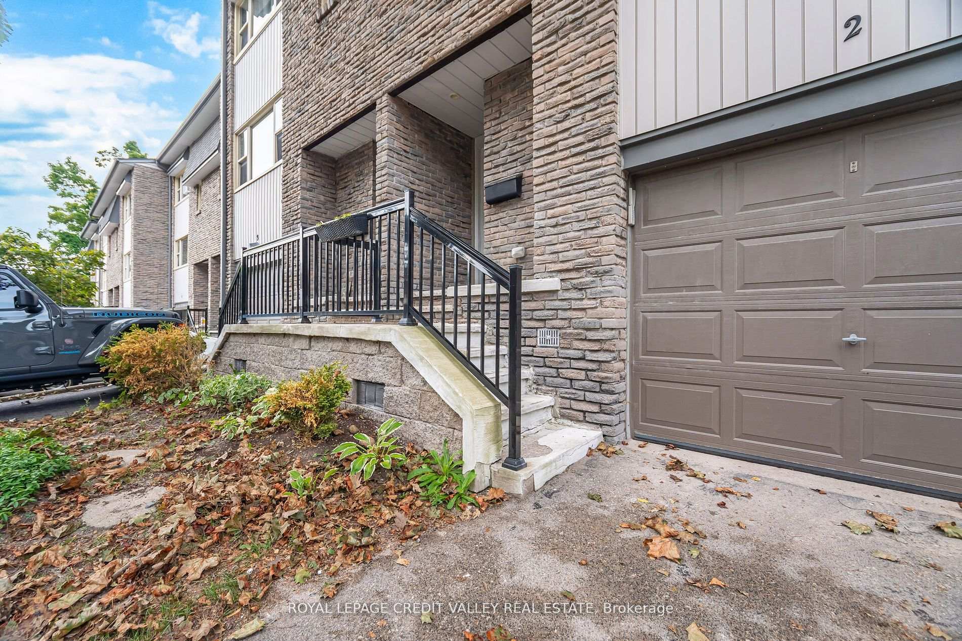 Photo 3 of Unit 2, 2 North Street, Barrie, Wellington — HOMEH
