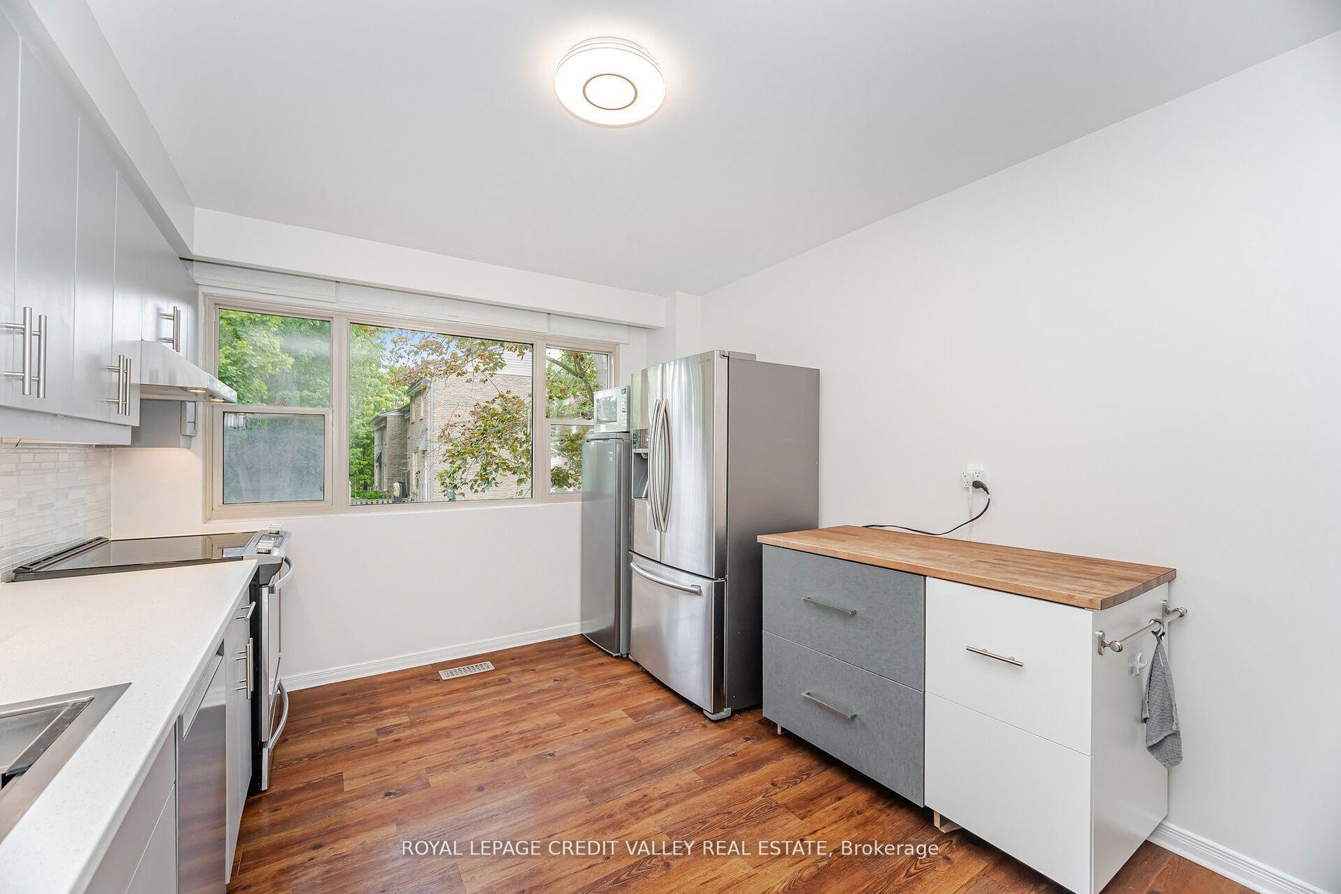 Photo 16 of Unit 2, 2 North Street, Barrie, Wellington — HOMEH