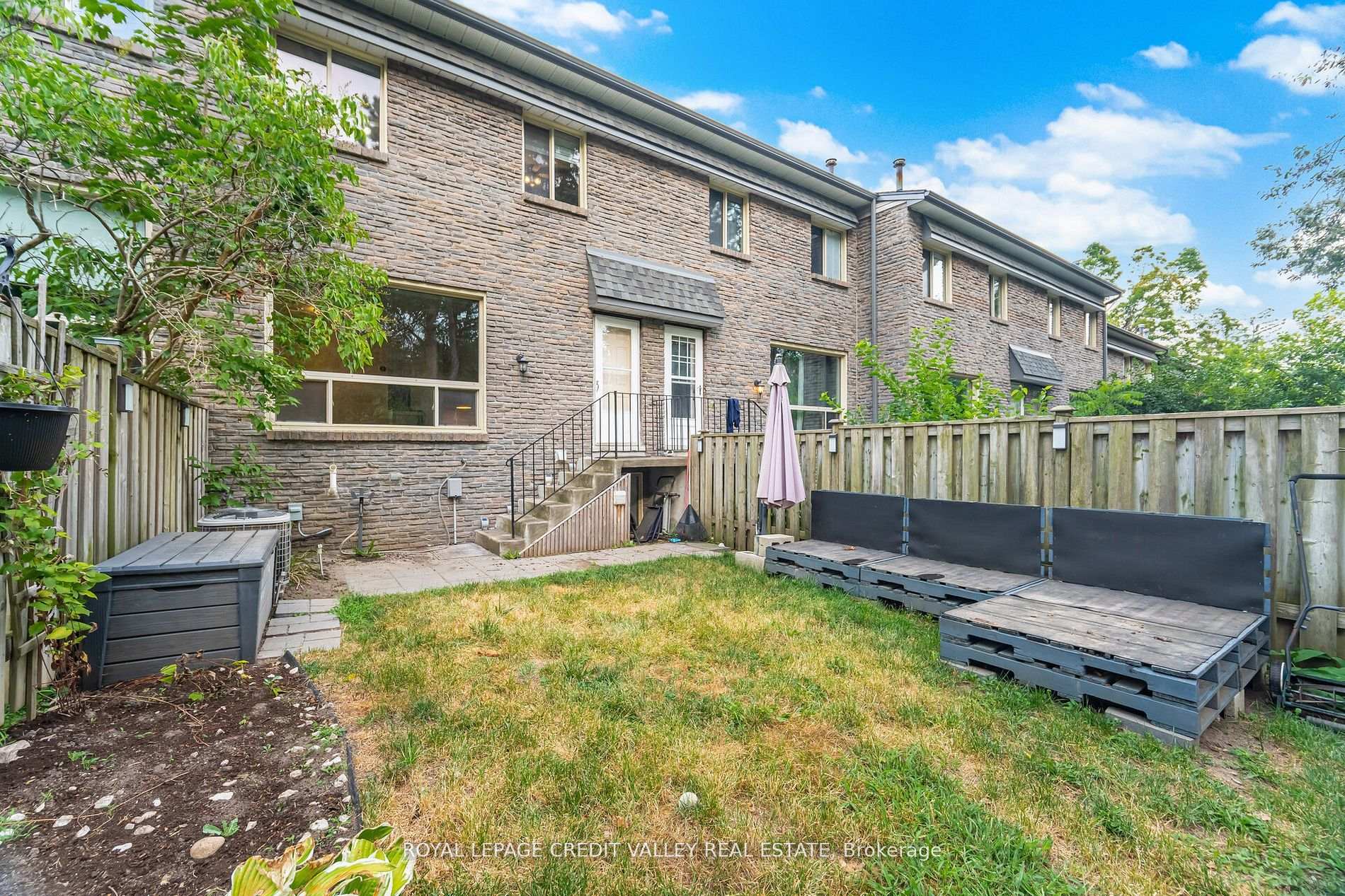 Photo 27 of Unit 2, 2 North Street, Barrie, Wellington — HOMEH
