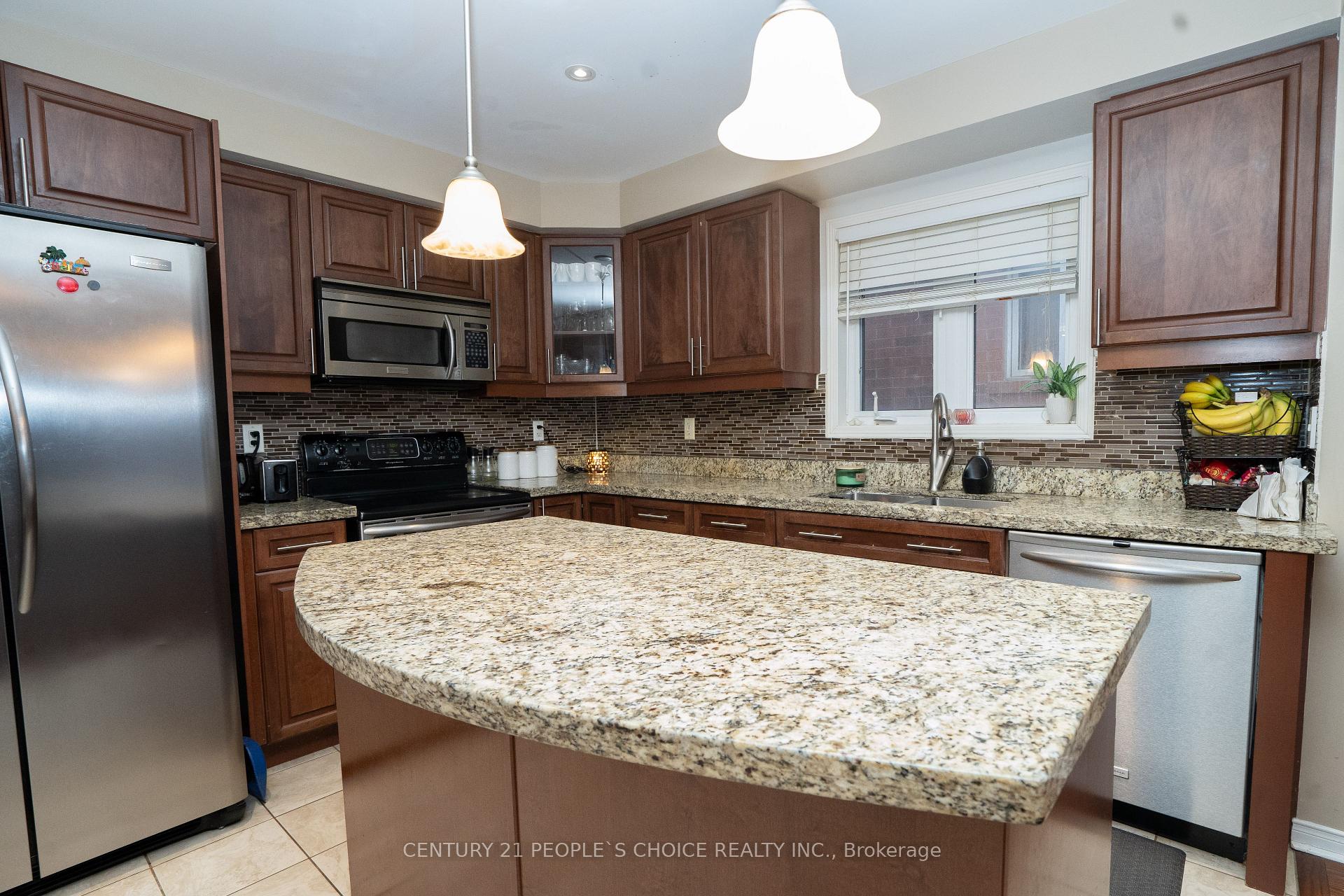 Photo 7 of 86 Tozer Crescent, Ajax, Northwest Ajax — HOMEH