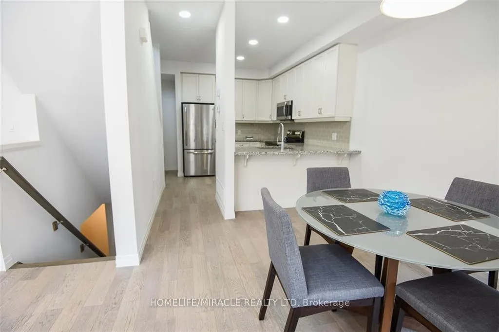 Photo 5 of Unit 130, 30 Times Square Boulevard, Hamilton, Stoney Creek Mountain — HOMEH
