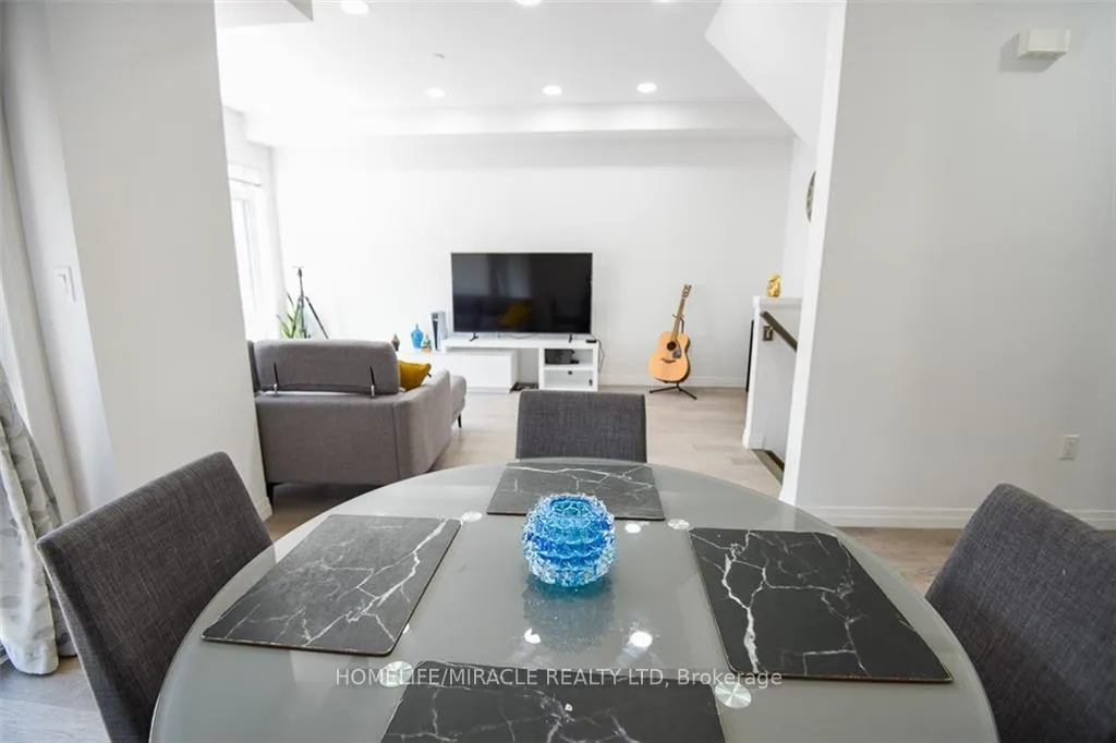 Photo 7 of Unit 130, 30 Times Square Boulevard, Hamilton, Stoney Creek Mountain — HOMEH