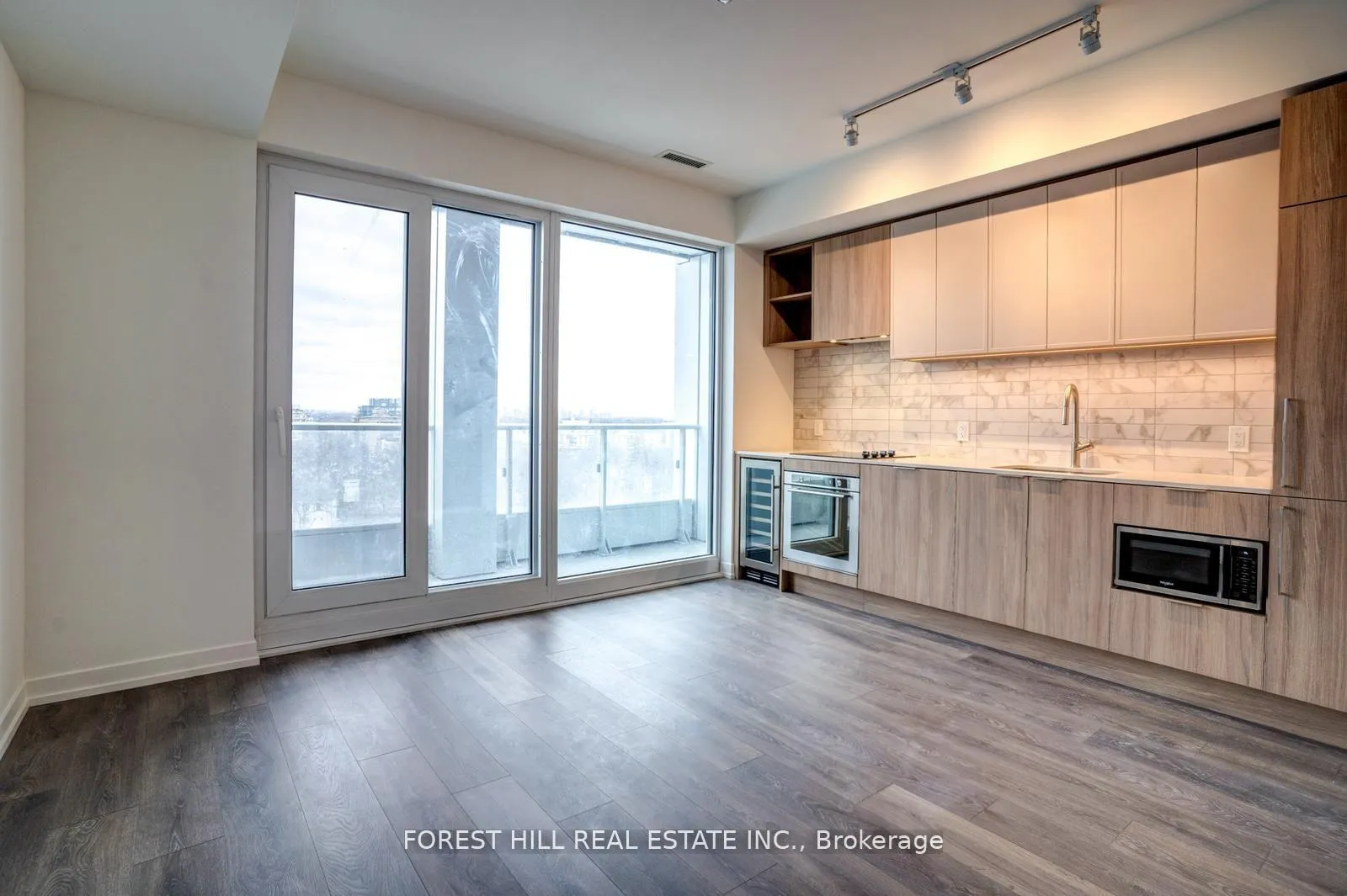 Photo 3 of Unit 1615, 2020 Bathurst Street, Toronto, Humewood-Cedarvale — HOMEH