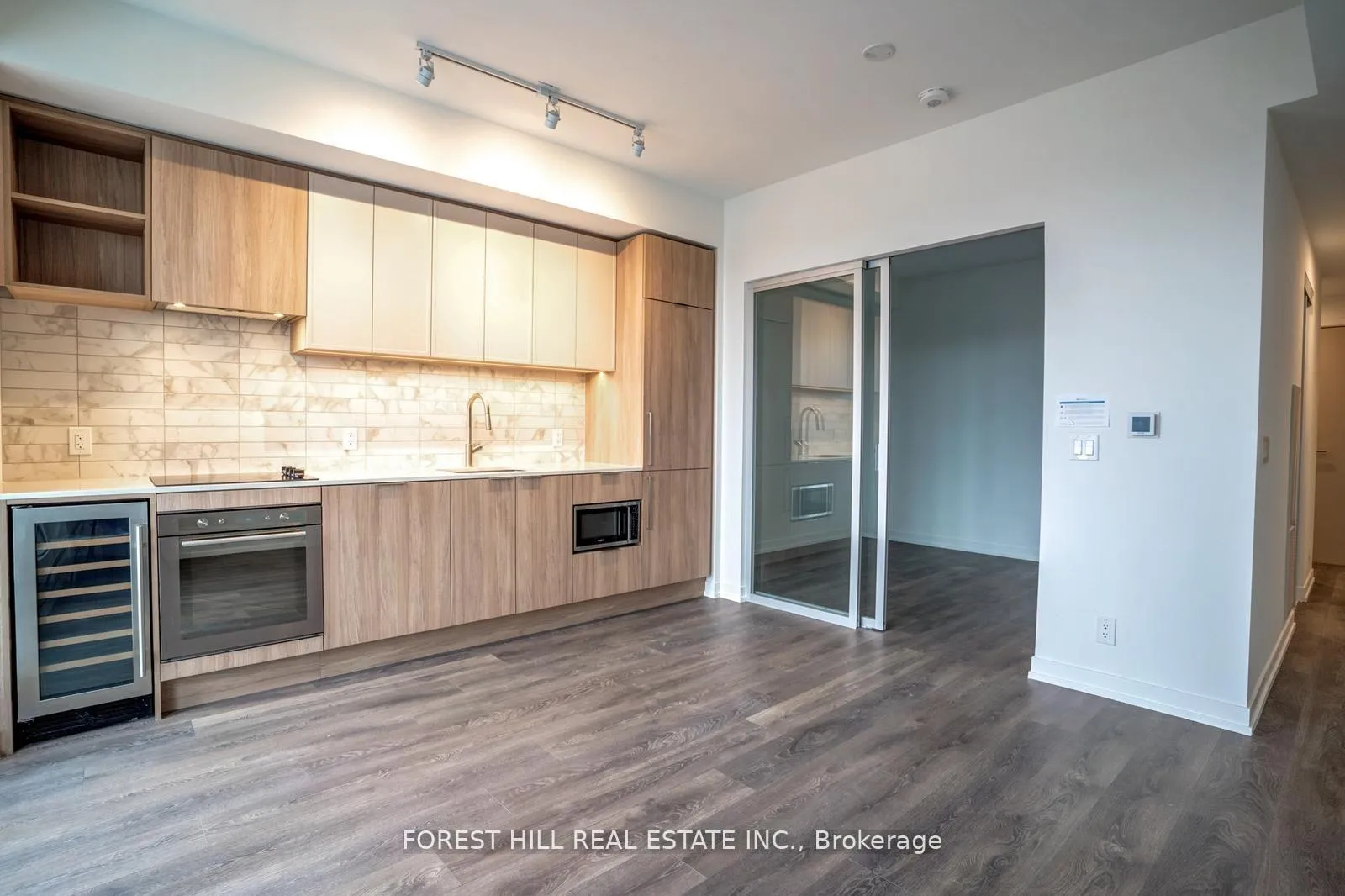 Photo 5 of Unit 1615, 2020 Bathurst Street, Toronto, Humewood-Cedarvale — HOMEH