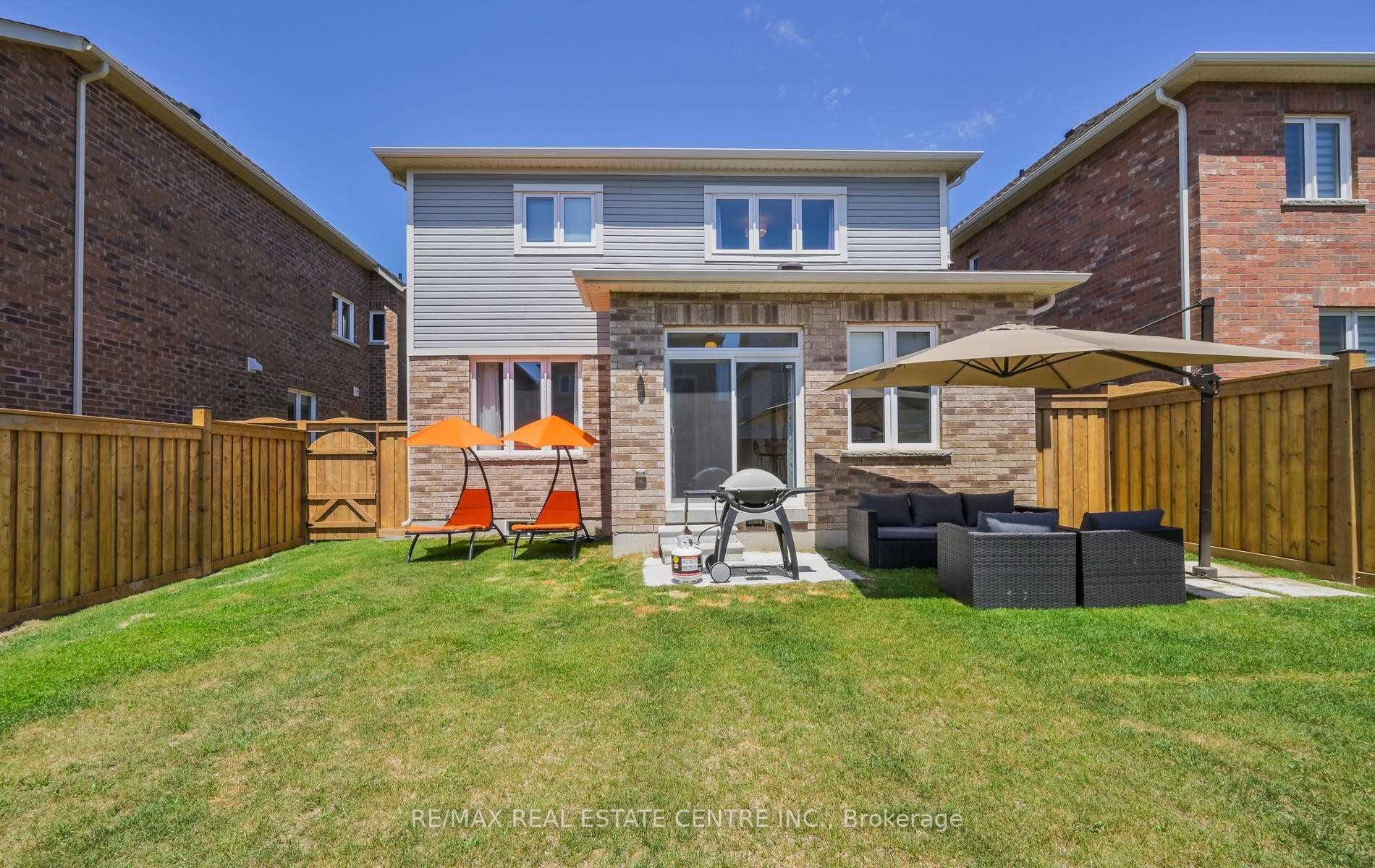 Photo 3 of 123 William Fair Drive, Clarington, Bowmanville — HOMEH