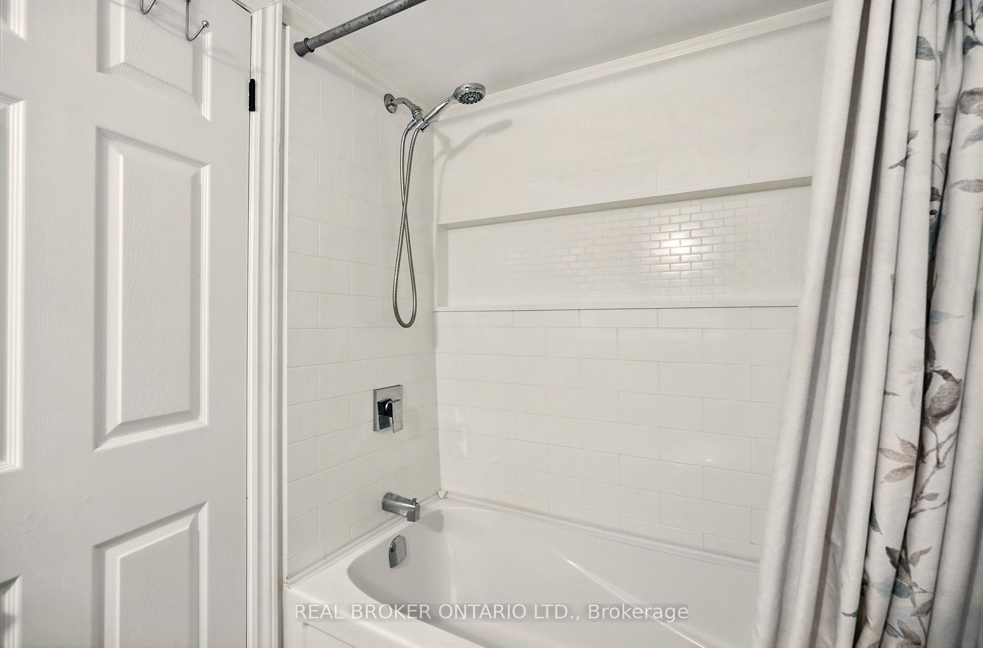 Photo 6 of Unit 303, 49 Jacobs Terrace, Barrie, Allandale — HOMEH