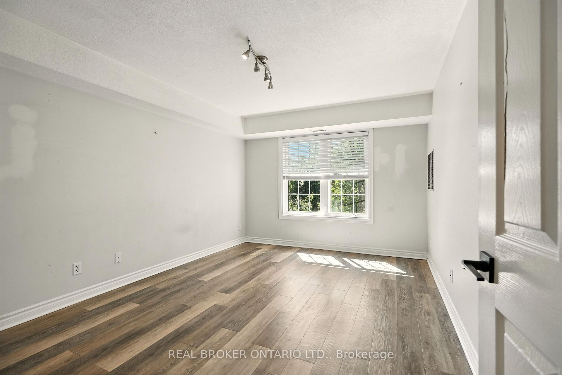Photo 7 of Unit 303, 49 Jacobs Terrace, Barrie, Allandale — HOMEH