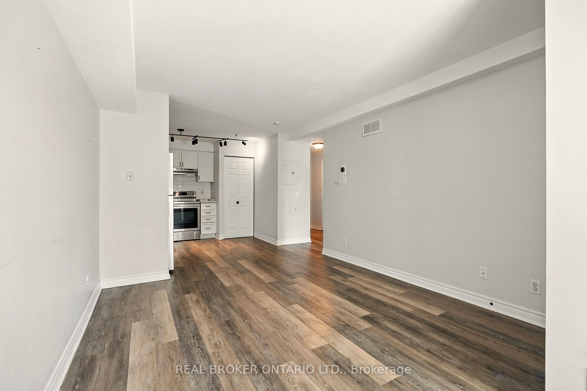 Photo 10 of Unit 303, 49 Jacobs Terrace, Barrie, Allandale — HOMEH
