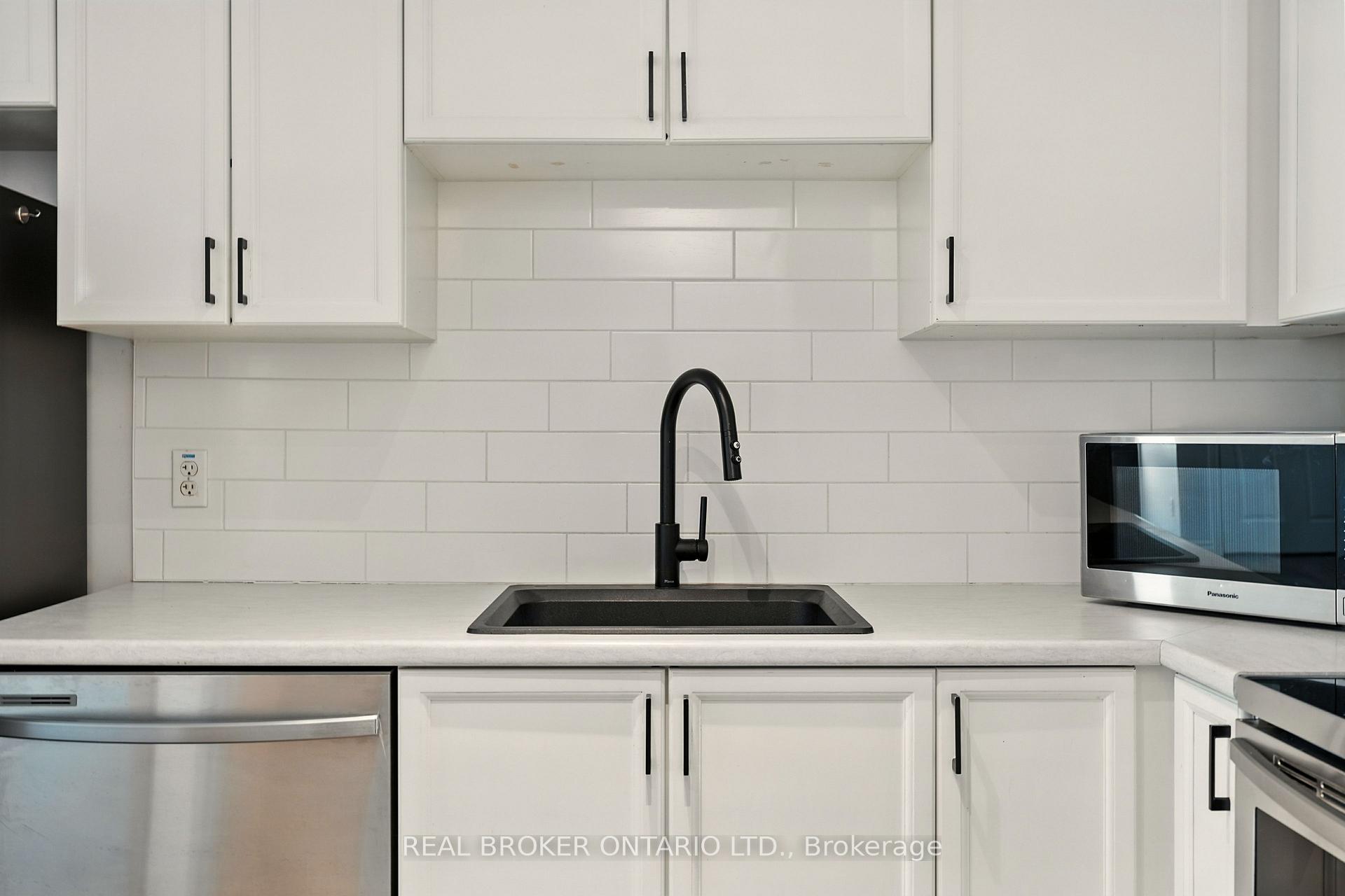 Photo 13 of Unit 303, 49 Jacobs Terrace, Barrie, Allandale — HOMEH