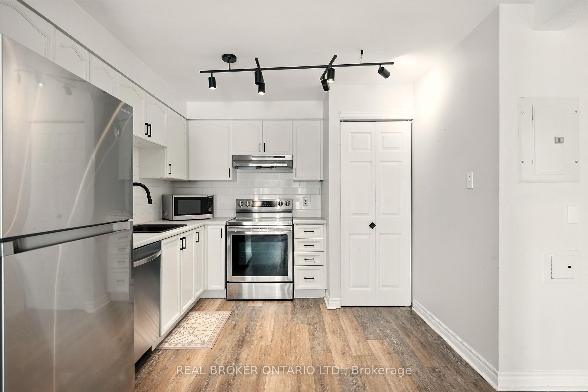 Photo 15 of Unit 303, 49 Jacobs Terrace, Barrie, Allandale — HOMEH