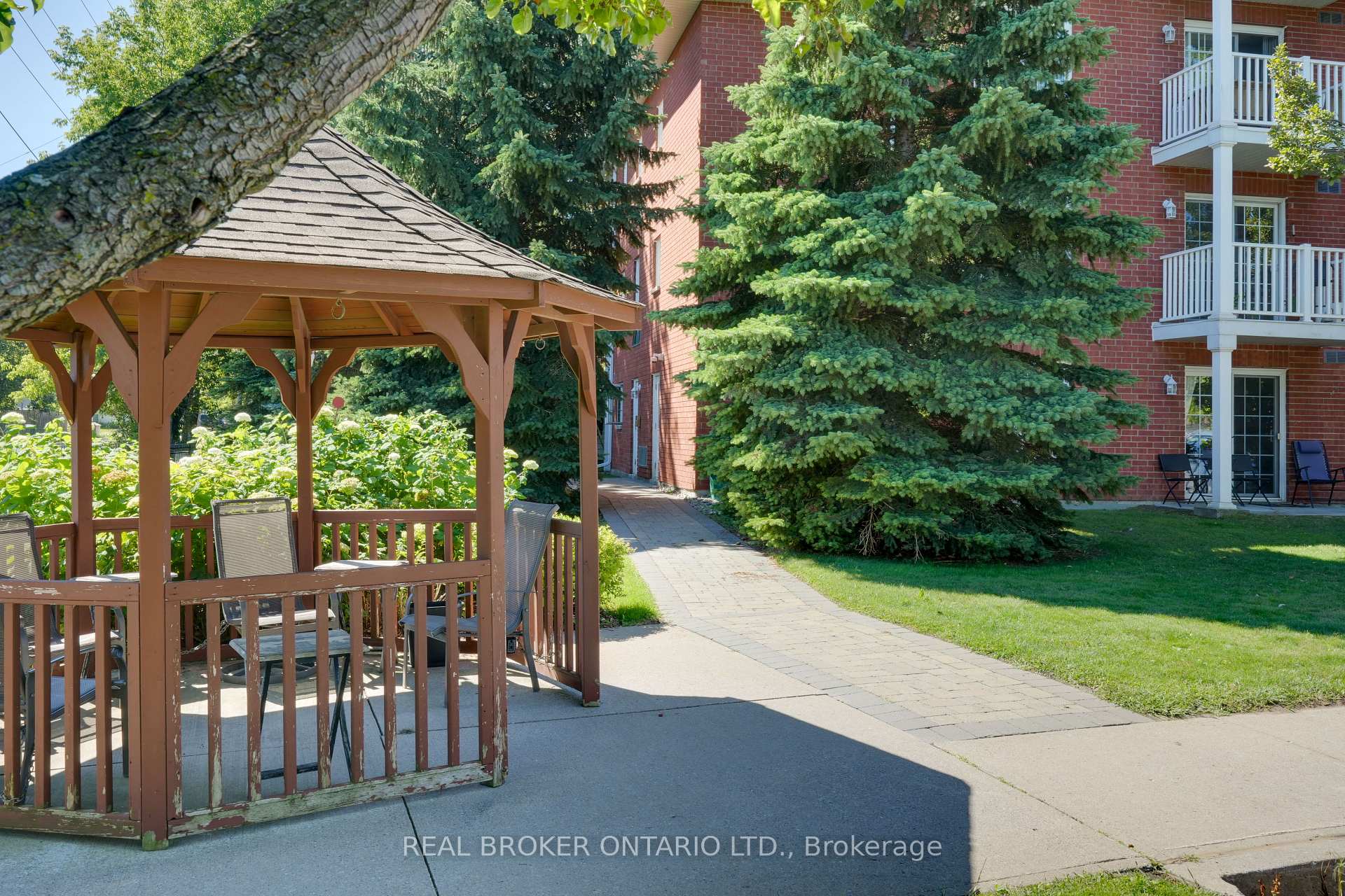 Photo 18 of Unit 303, 49 Jacobs Terrace, Barrie, Allandale — HOMEH