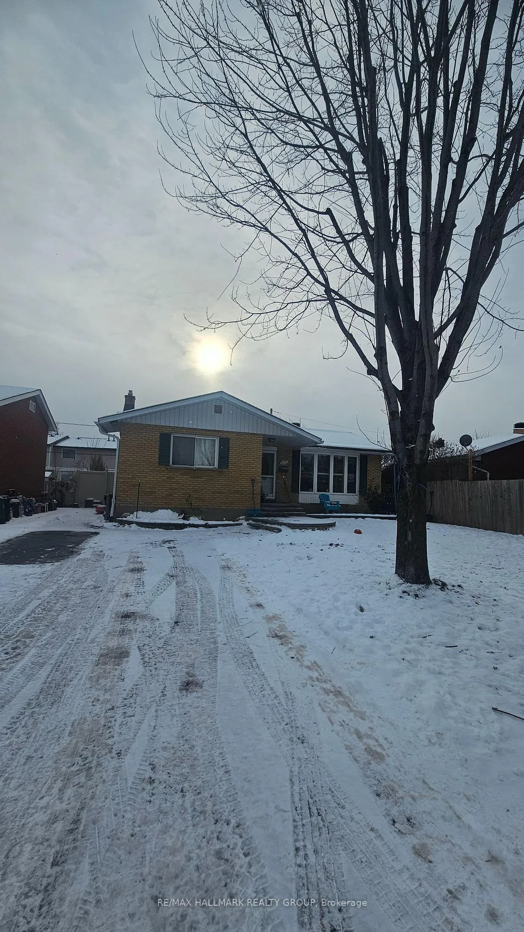 Front of 658 Dan Avenue