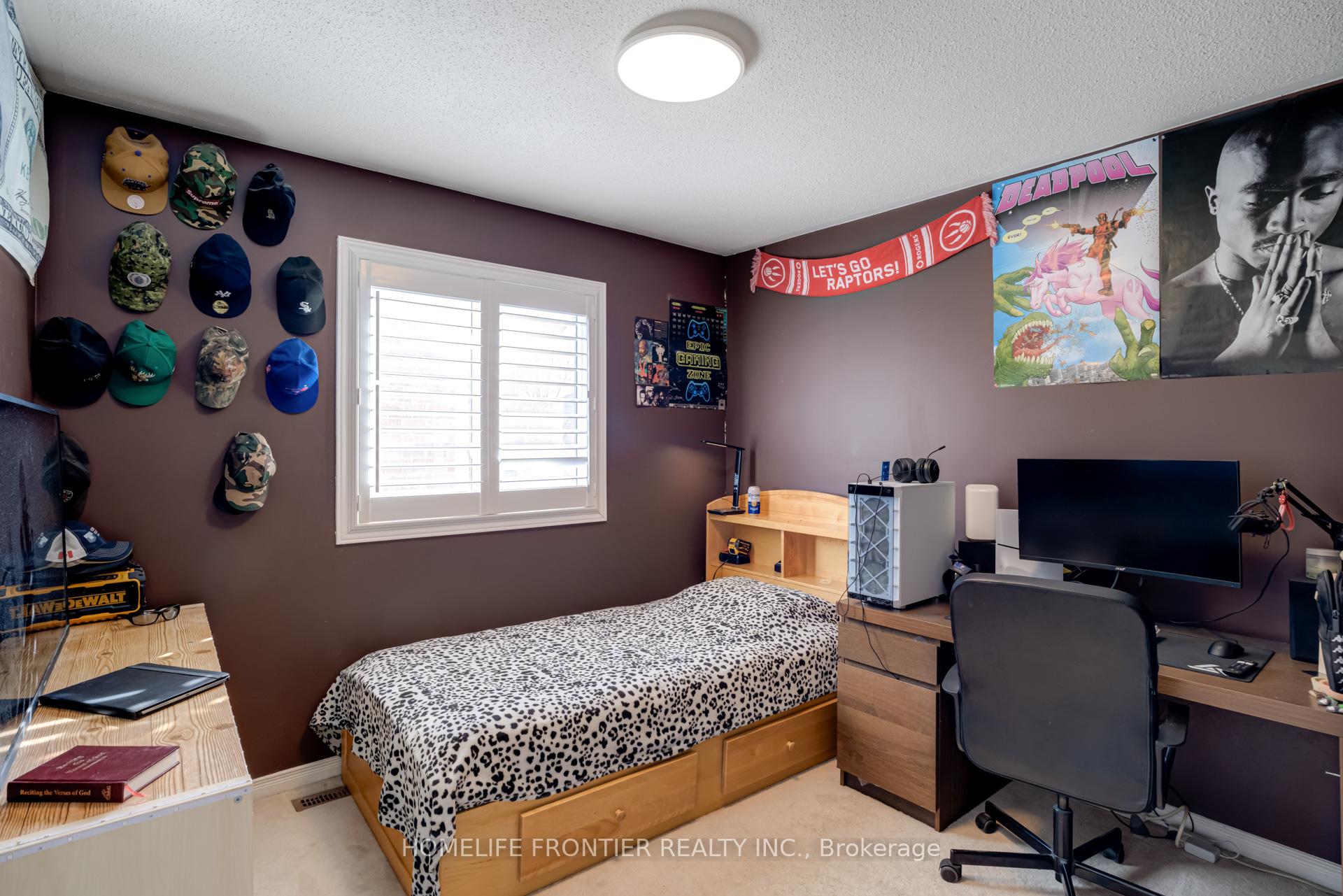 Photo 23 of 70 Starr Crescent, Aurora, Bayview Northeast — HOMEH