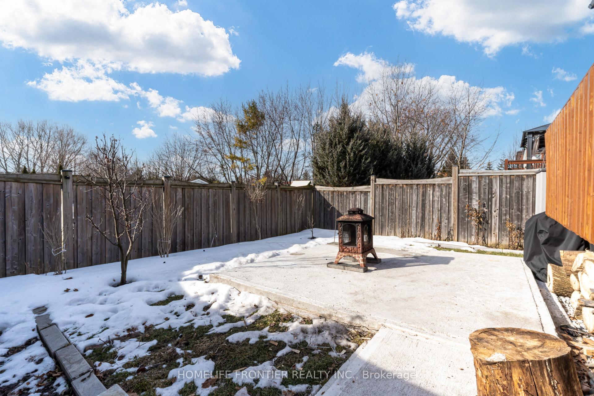 Photo 38 of 70 Starr Crescent, Aurora, Bayview Northeast — HOMEH