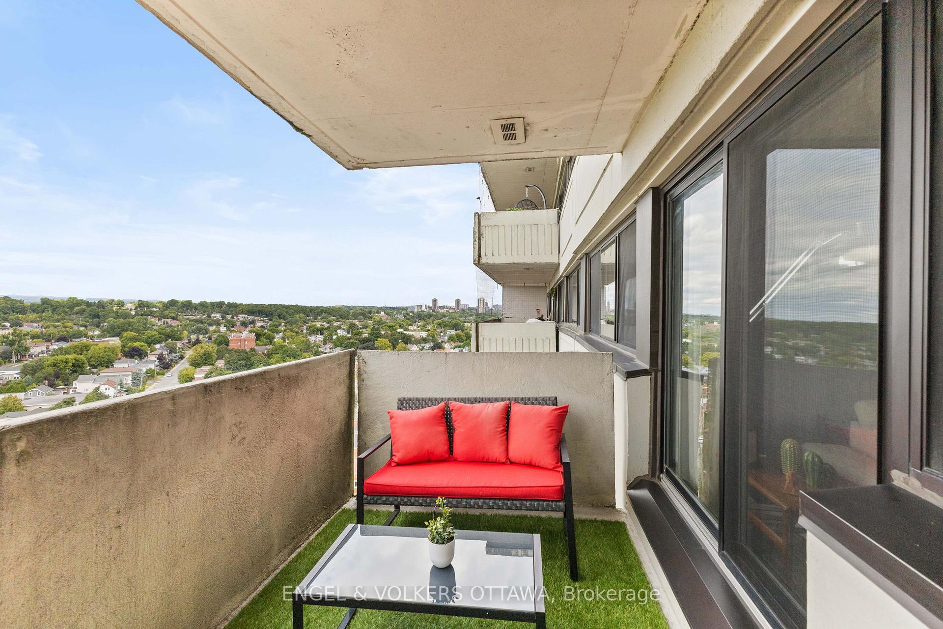 Photo 19 of Unit 1614, 40 Landry Street, Ottawa, Vanier — HOMEH