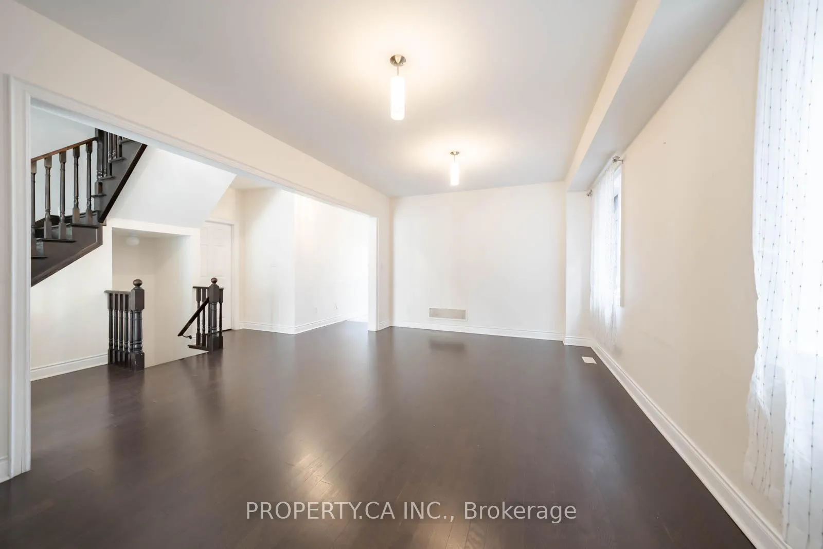 Photo 10 of 4 Landview Road, Brampton, Toronto Gore Rural Estate — HOMEH