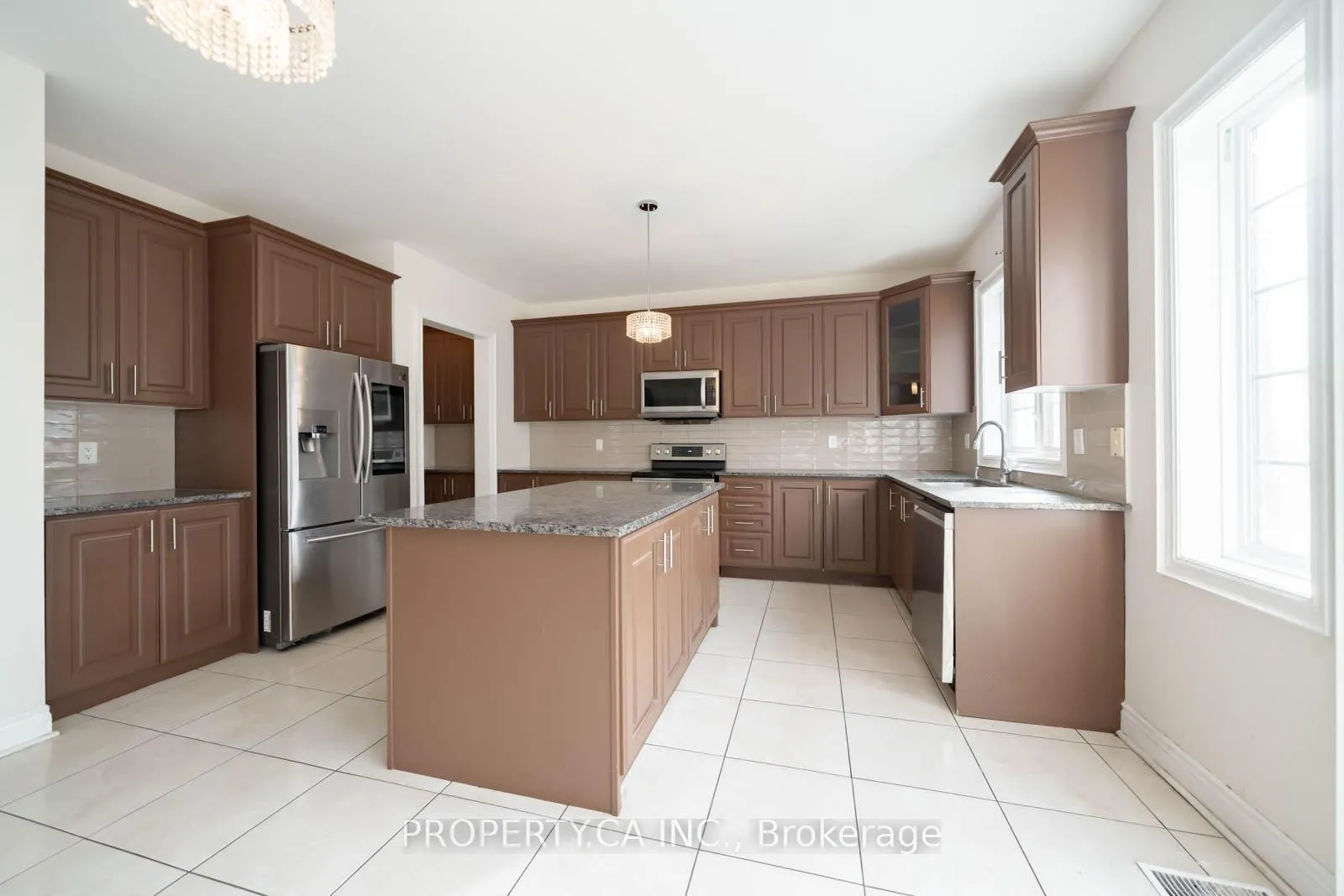 Photo 15 of 4 Landview Road, Brampton, Toronto Gore Rural Estate — HOMEH