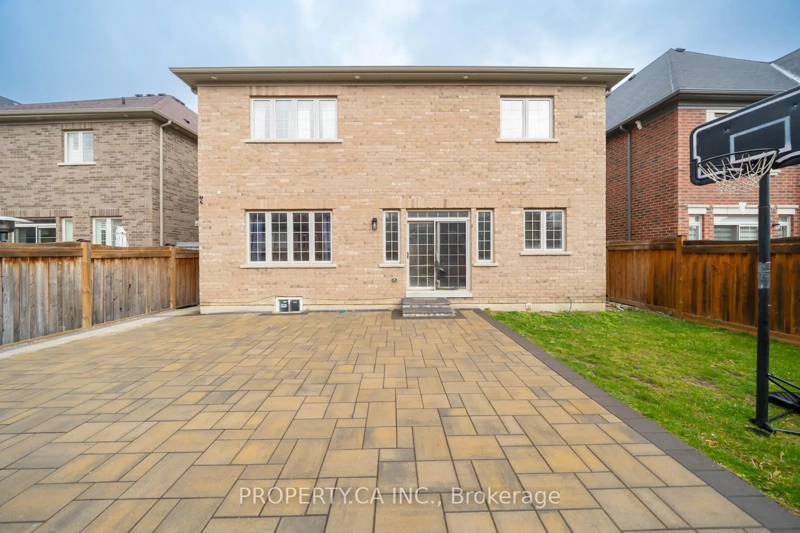 Photo 37 of 4 Landview Road, Brampton, Toronto Gore Rural Estate — HOMEH