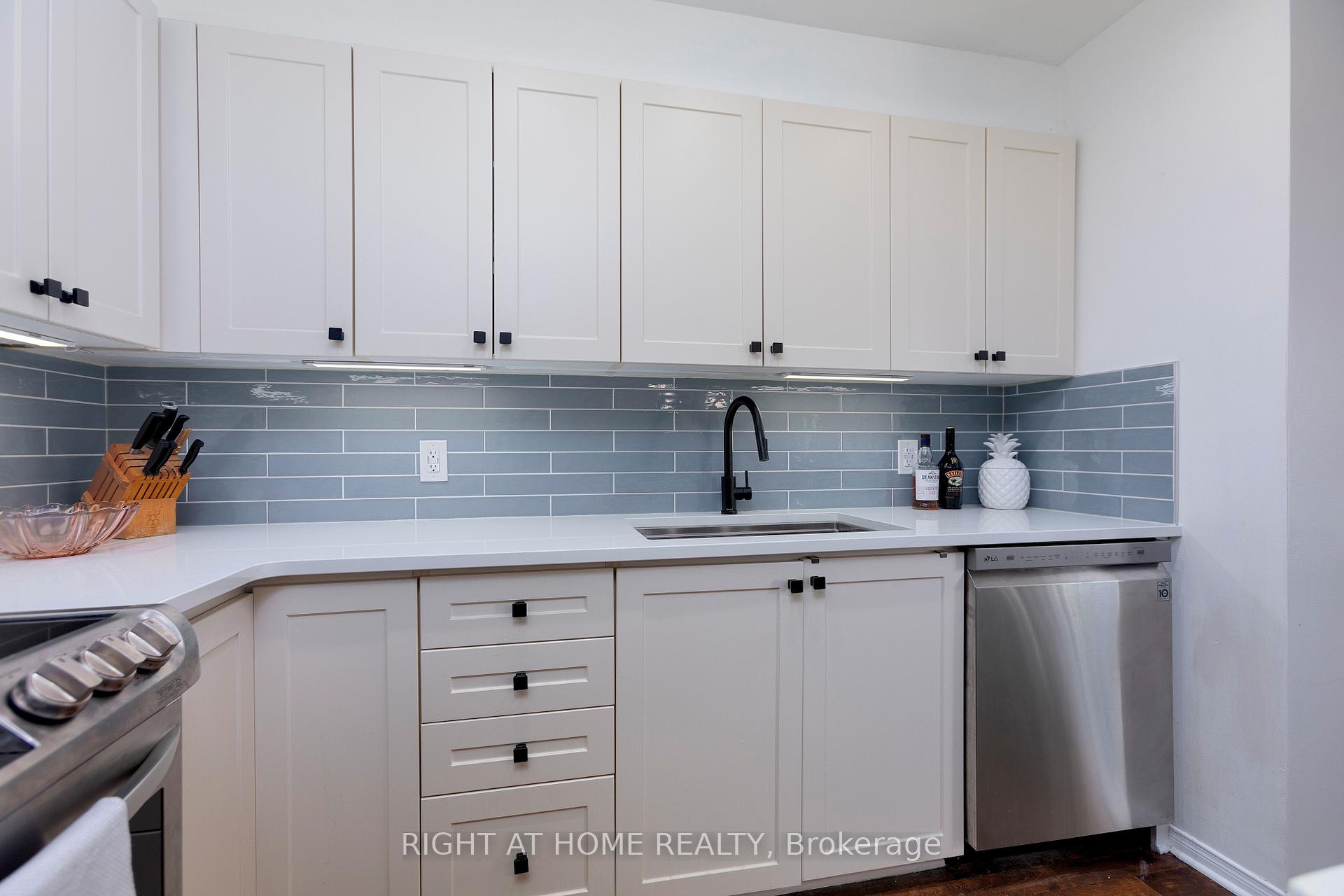 Photo 8 of 338 Hillsboro, Ottawa, Kanata - Emerald Meadows/Trailwest — HOMEH