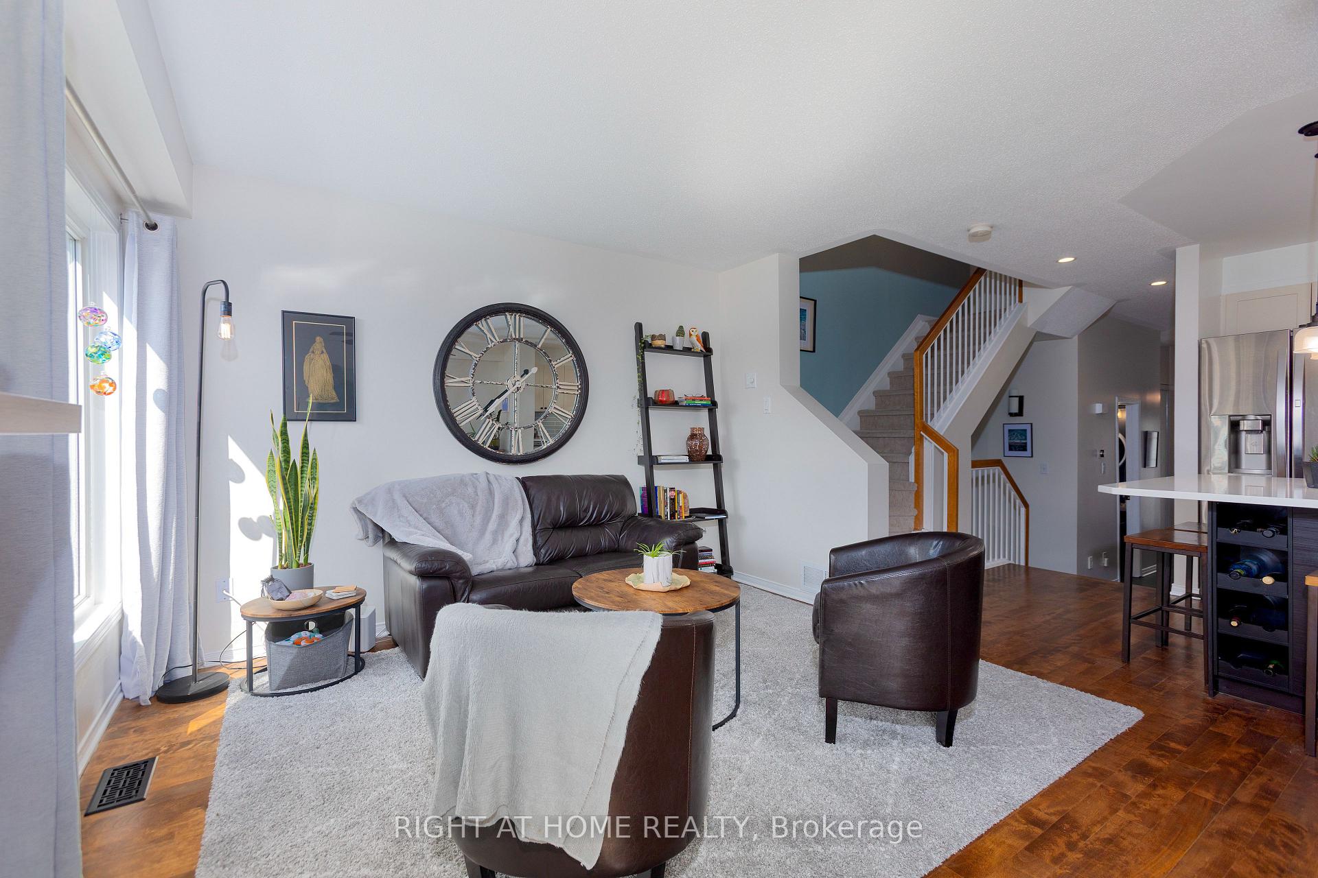 Photo 12 of 338 Hillsboro, Ottawa, Kanata - Emerald Meadows/Trailwest — HOMEH