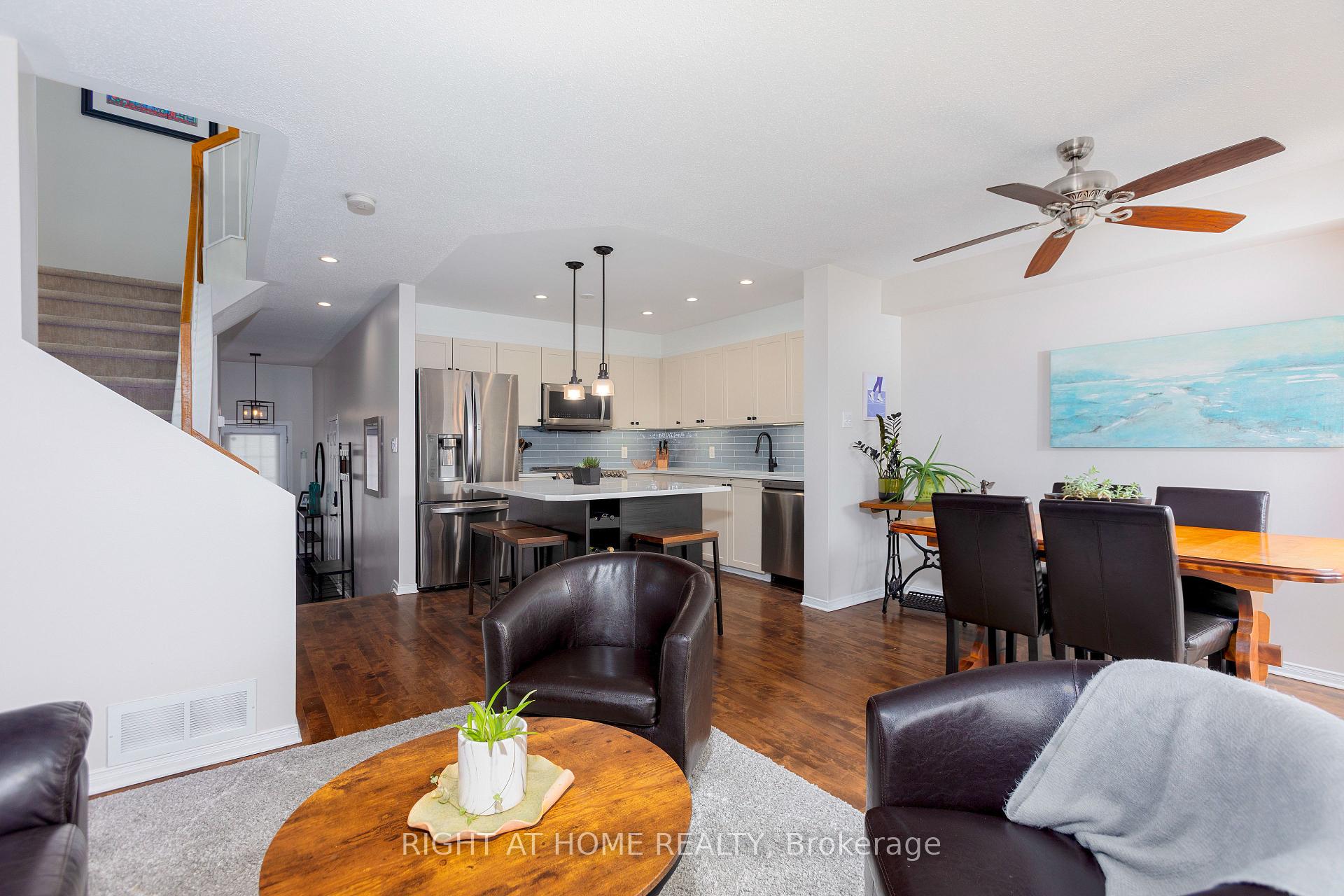 Photo 13 of 338 Hillsboro, Ottawa, Kanata - Emerald Meadows/Trailwest — HOMEH
