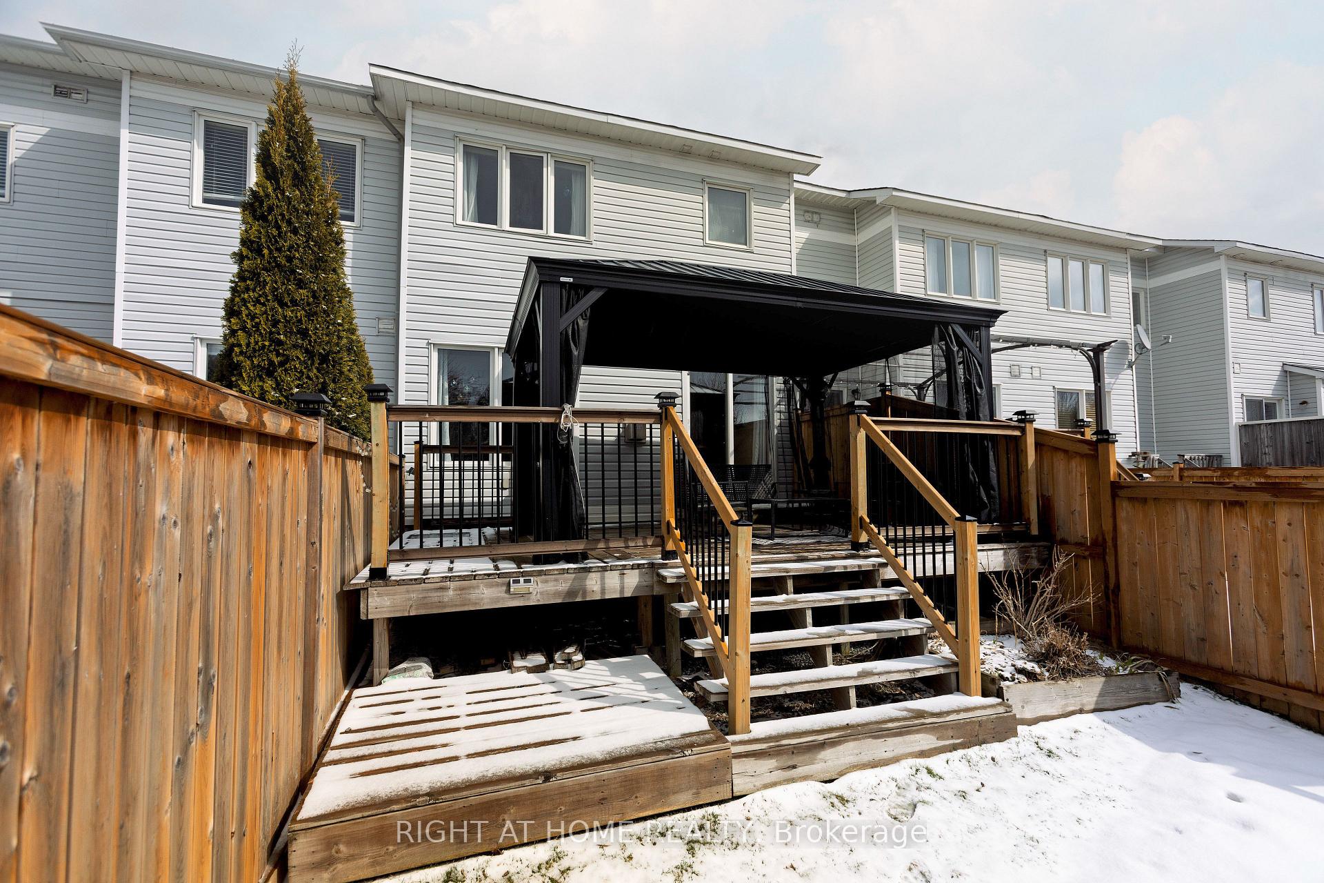 Photo 31 of 338 Hillsboro, Ottawa, Kanata - Emerald Meadows/Trailwest — HOMEH