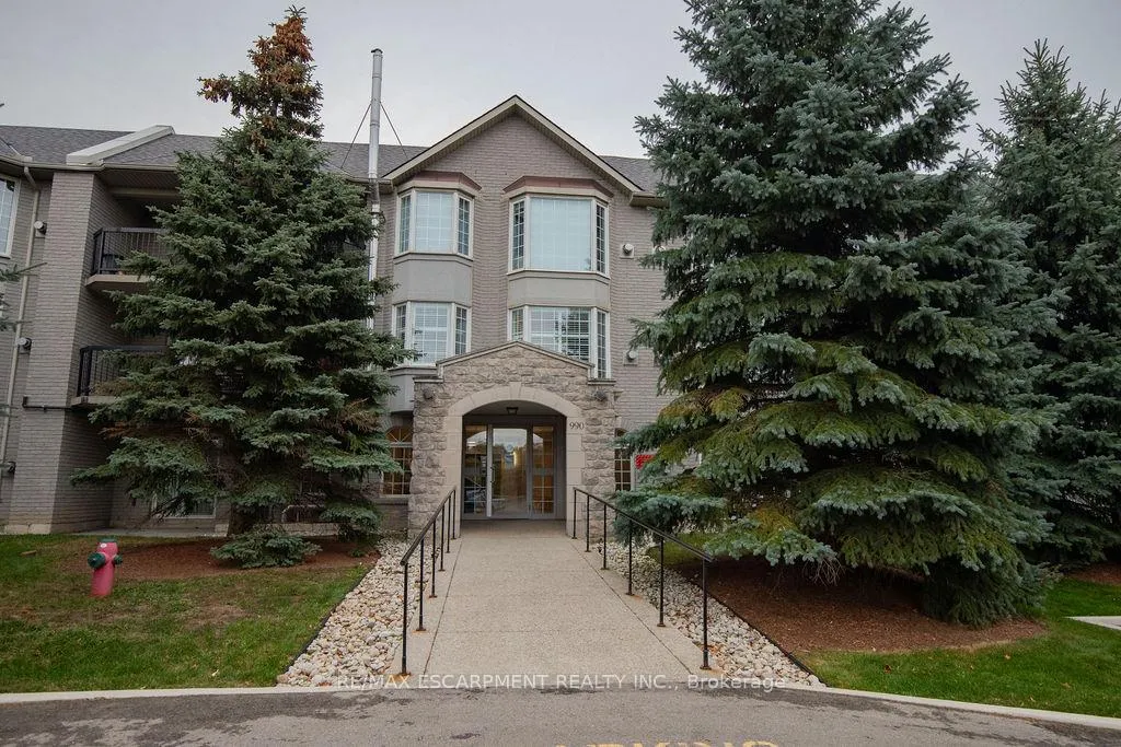 Photo 4 of Unit 202, 990 Golf Links Road, Hamilton, Meadowlands — HOMEH