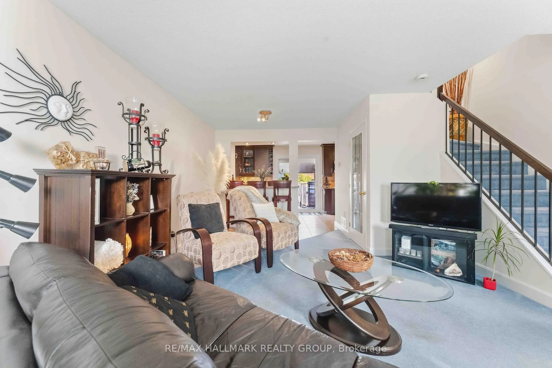 Photo 7 of 941 Cookshire Crescent, Ottawa, Fallingbrook/Ridgemount — HOMEH