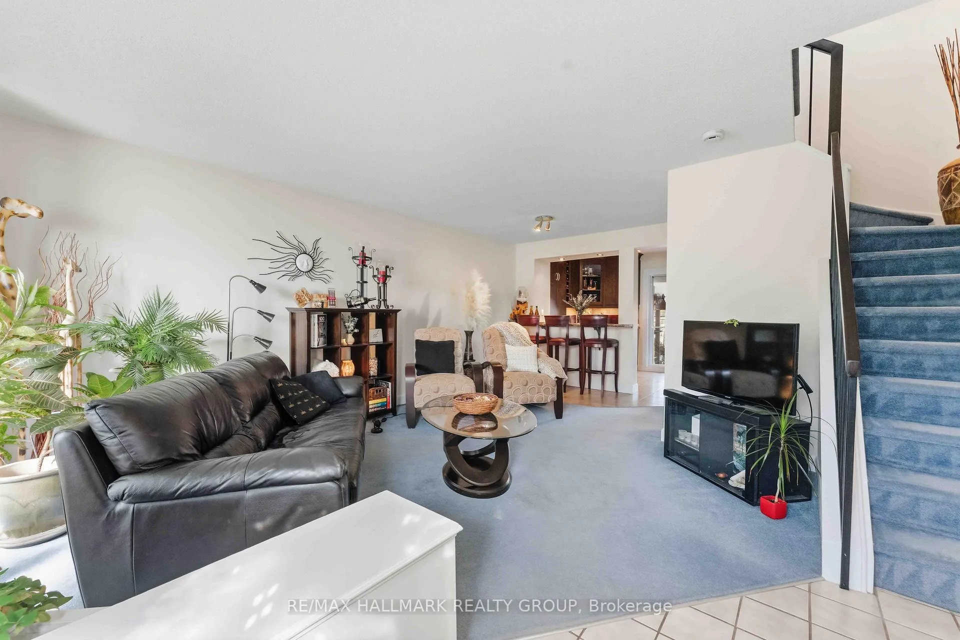 Photo 8 of 941 Cookshire Crescent, Ottawa, Fallingbrook/Ridgemount — HOMEH