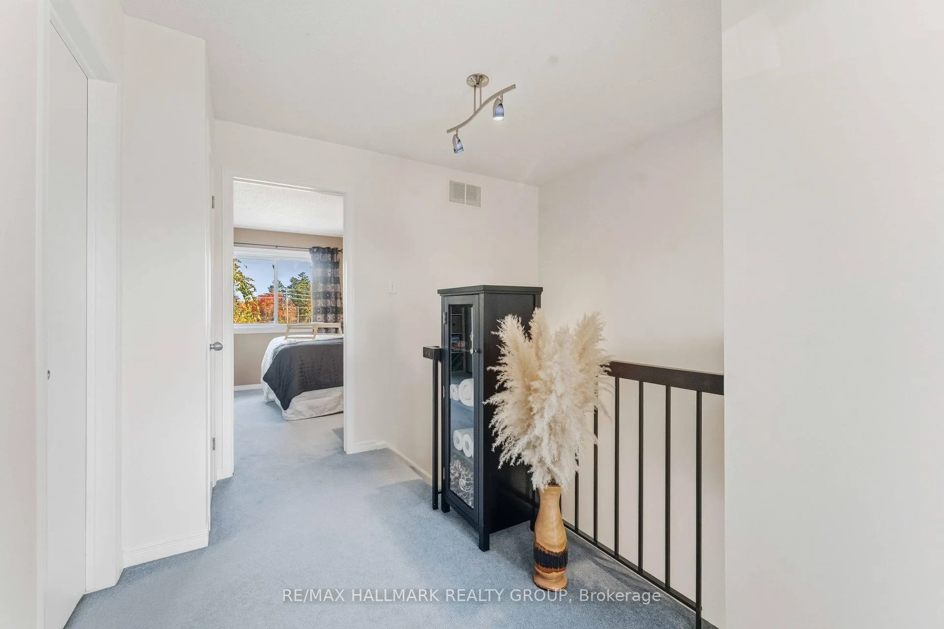 Photo 19 of 941 Cookshire Crescent, Ottawa, Fallingbrook/Ridgemount — HOMEH