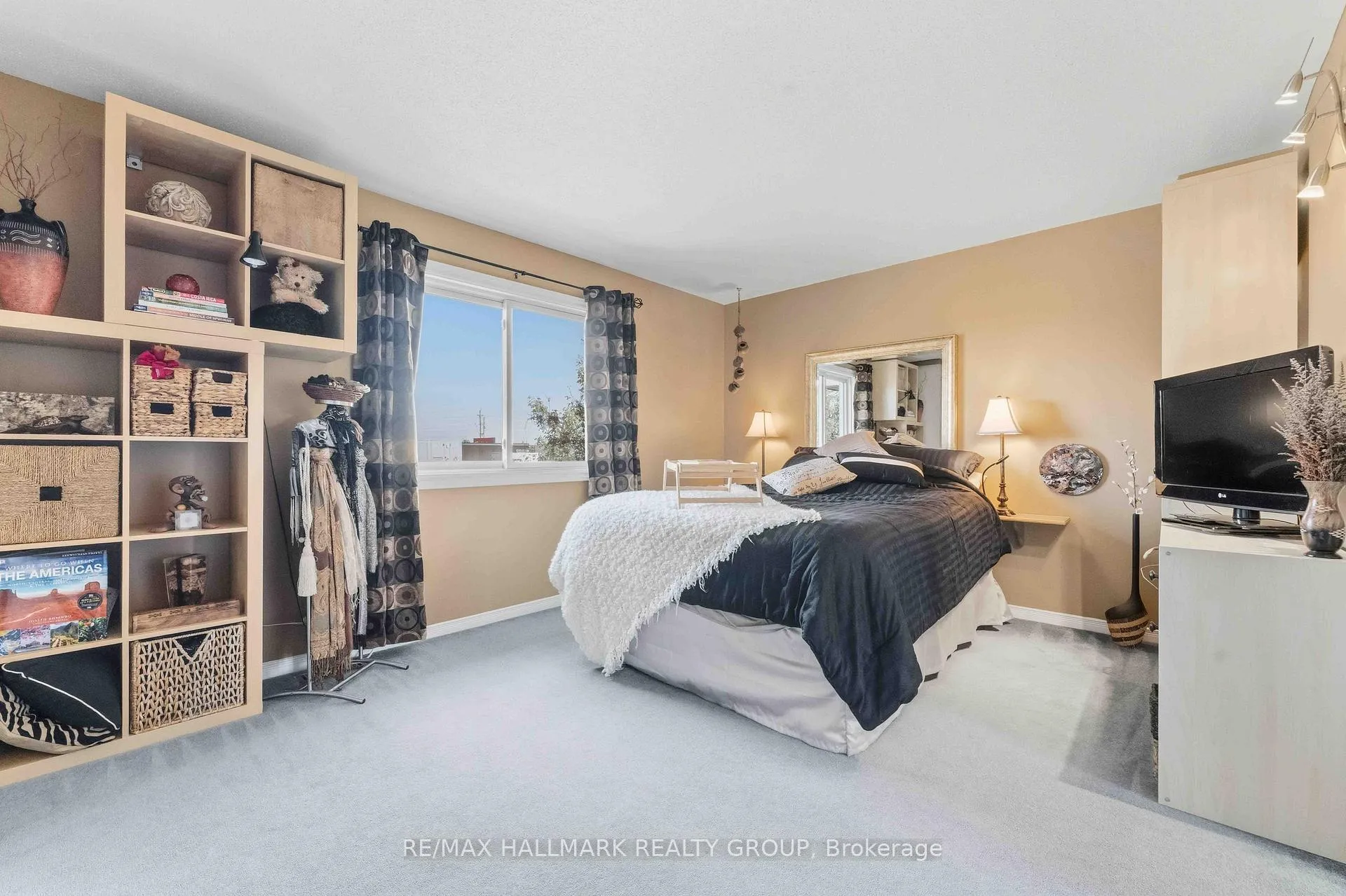 Photo 20 of 941 Cookshire Crescent, Ottawa, Fallingbrook/Ridgemount — HOMEH